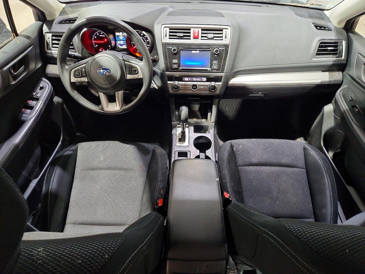2015 Subaru Outback 2.5i Серебряный vin: 4S4BSAACXF3309656