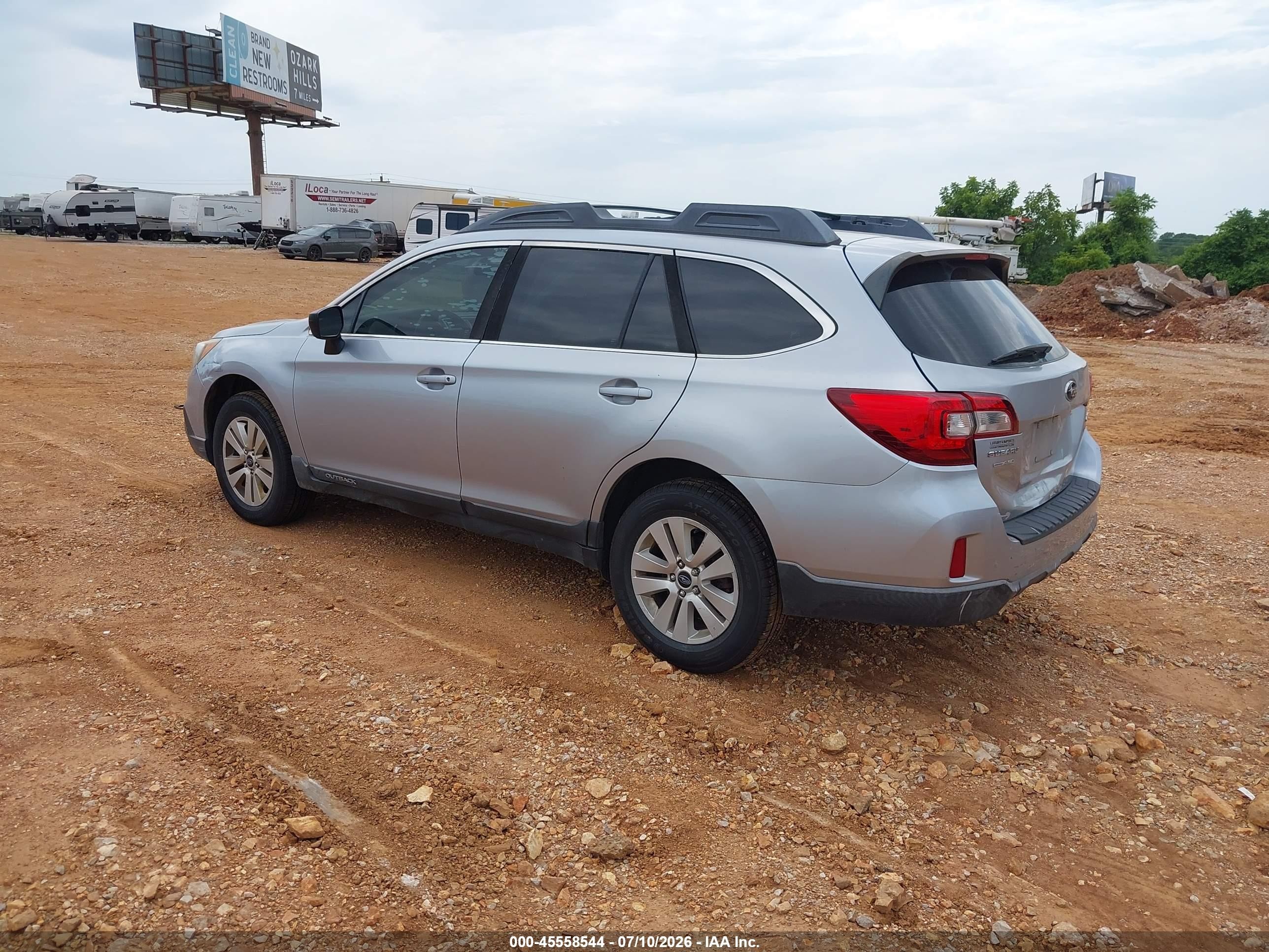 2017 Subaru Outback 2.5i Серебряный vin: 4S4BSAACXH3396543