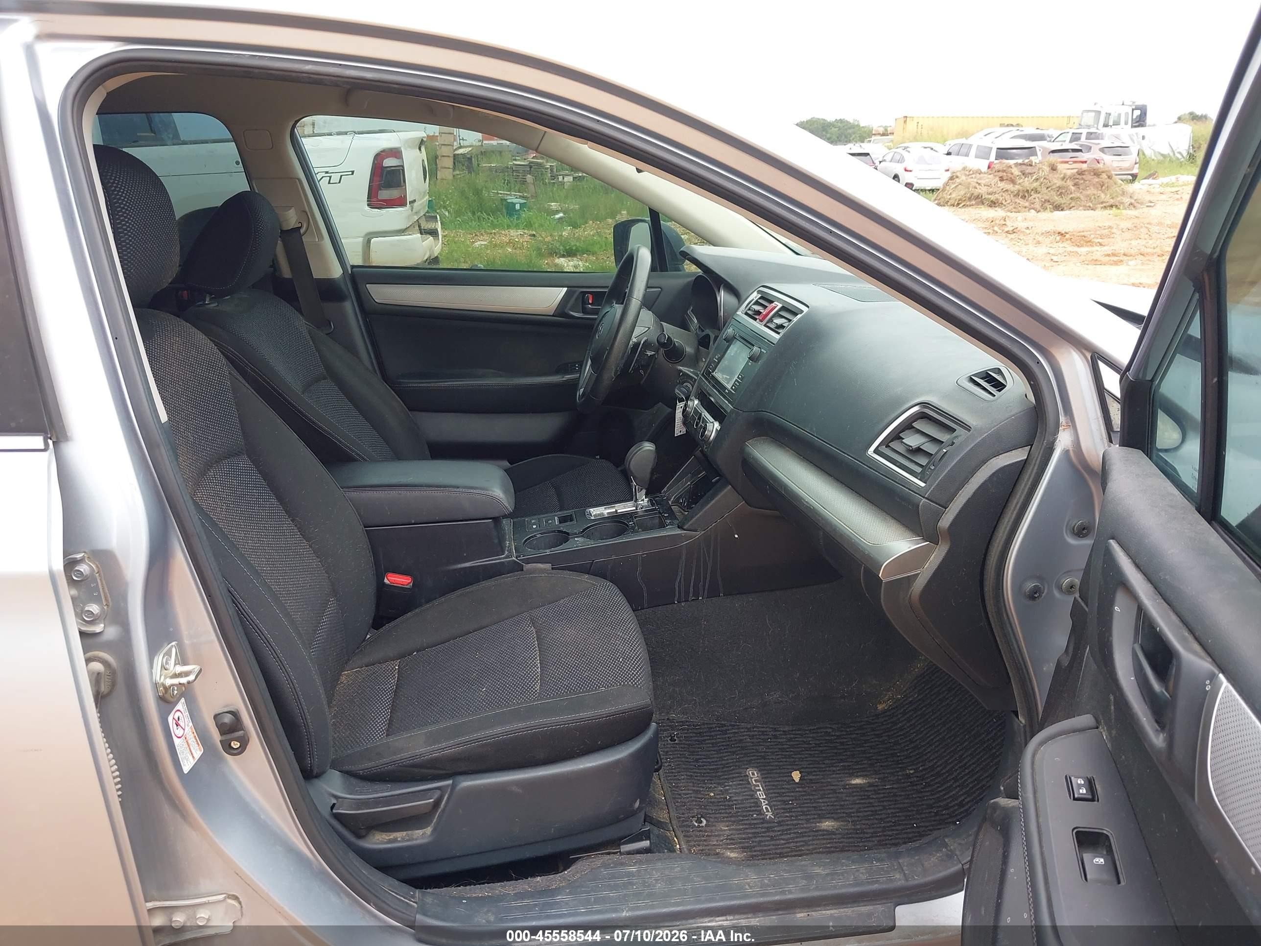 2017 Subaru Outback 2.5i Серебряный vin: 4S4BSAACXH3396543