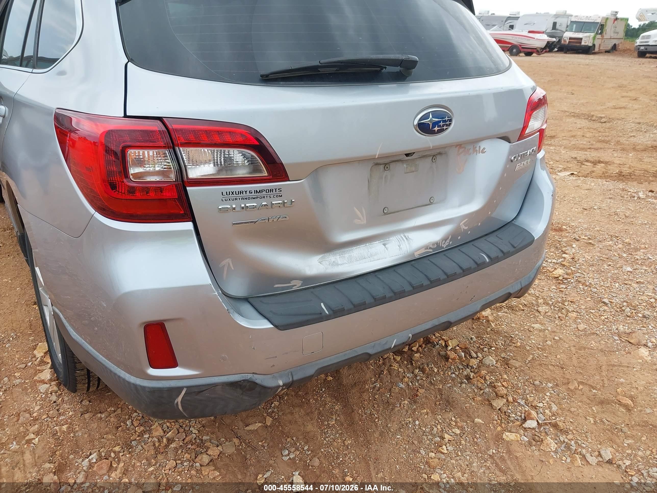 2017 Subaru Outback 2.5i Серебряный vin: 4S4BSAACXH3396543
