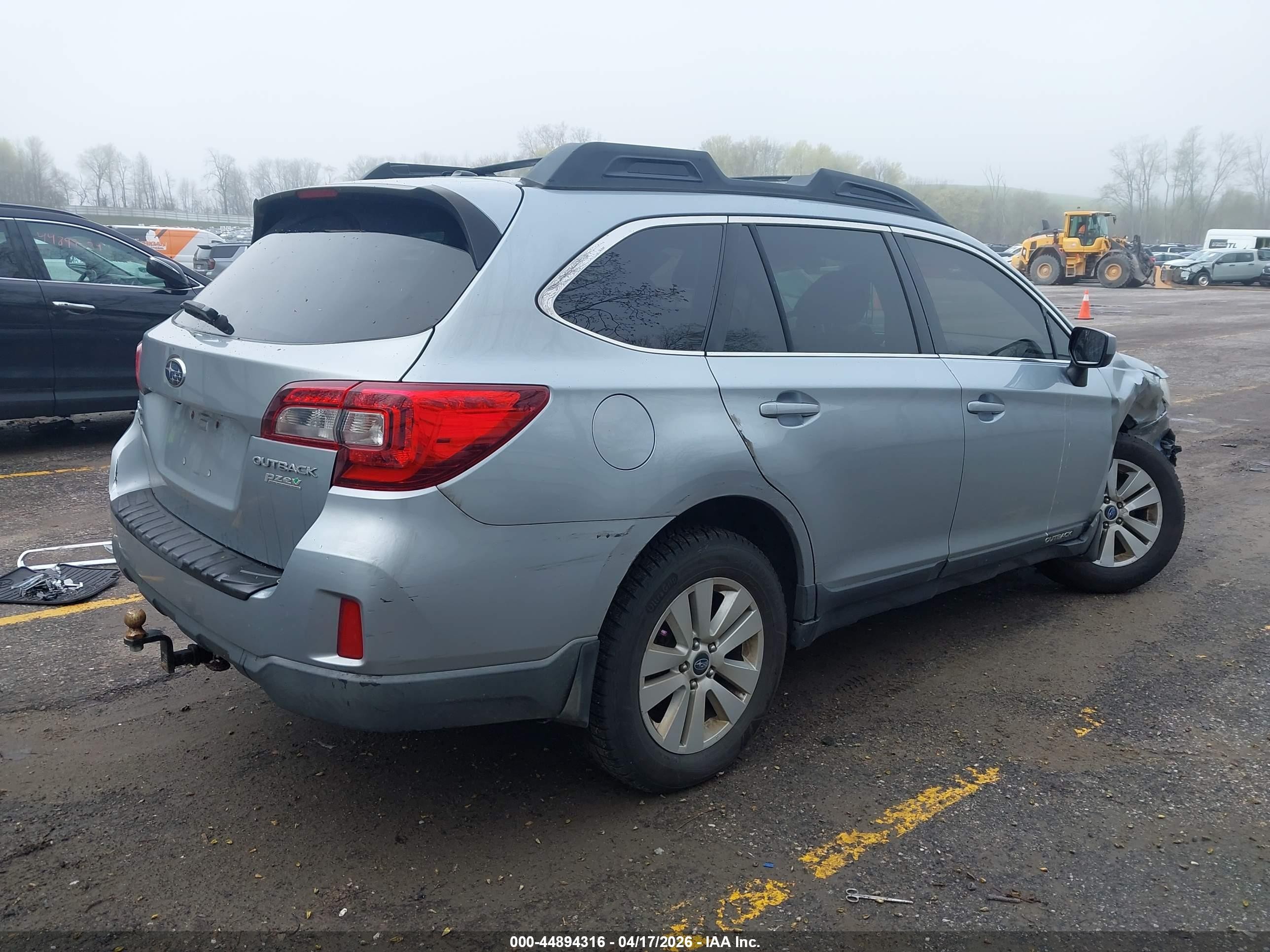 2015 Subaru Outback 2.5i Premium Silver vin: 4S4BSACC0F3210129