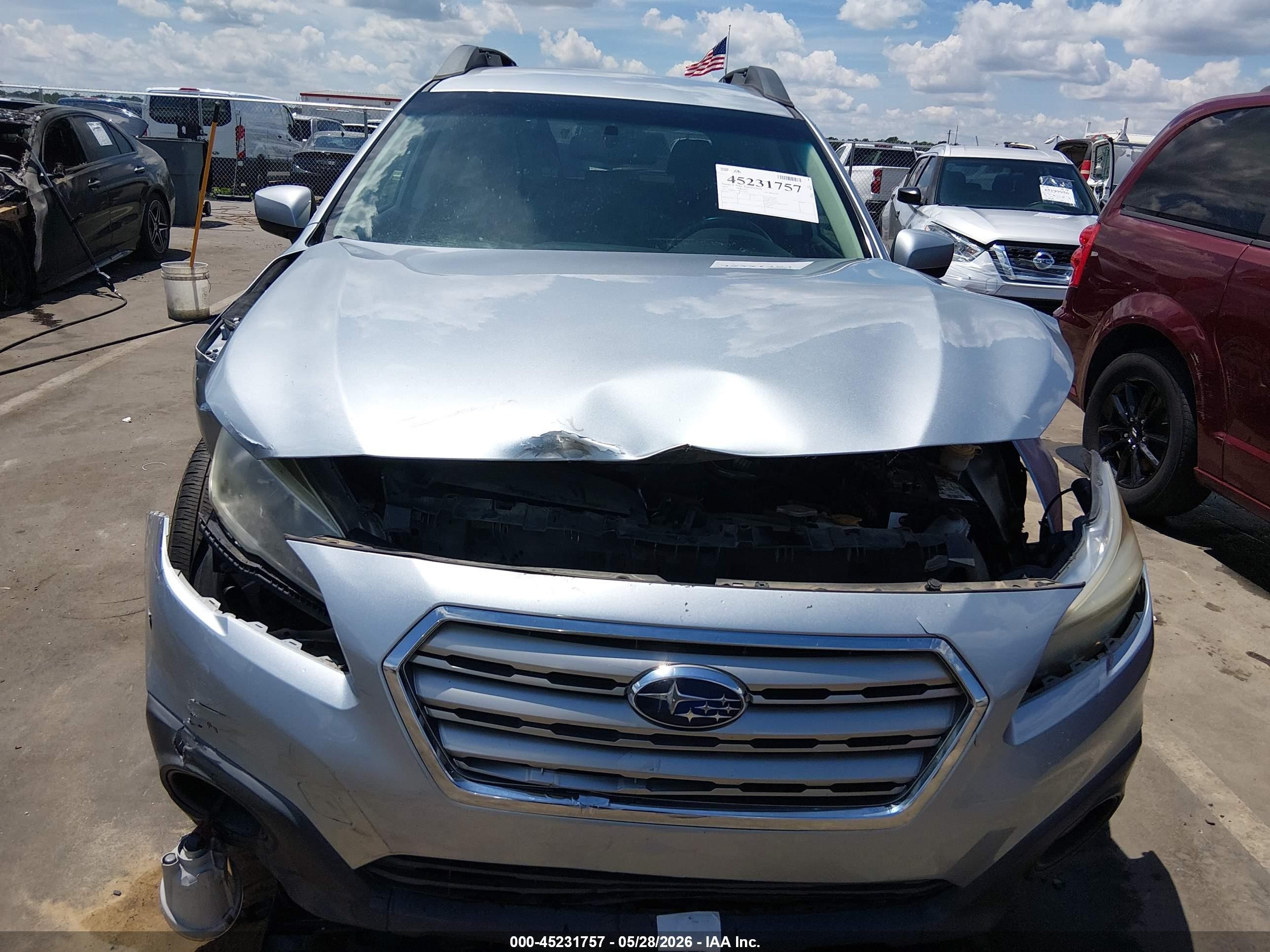 2015 Subaru Outback 2.5i Premium Silver vin: 4S4BSACC0F3224693