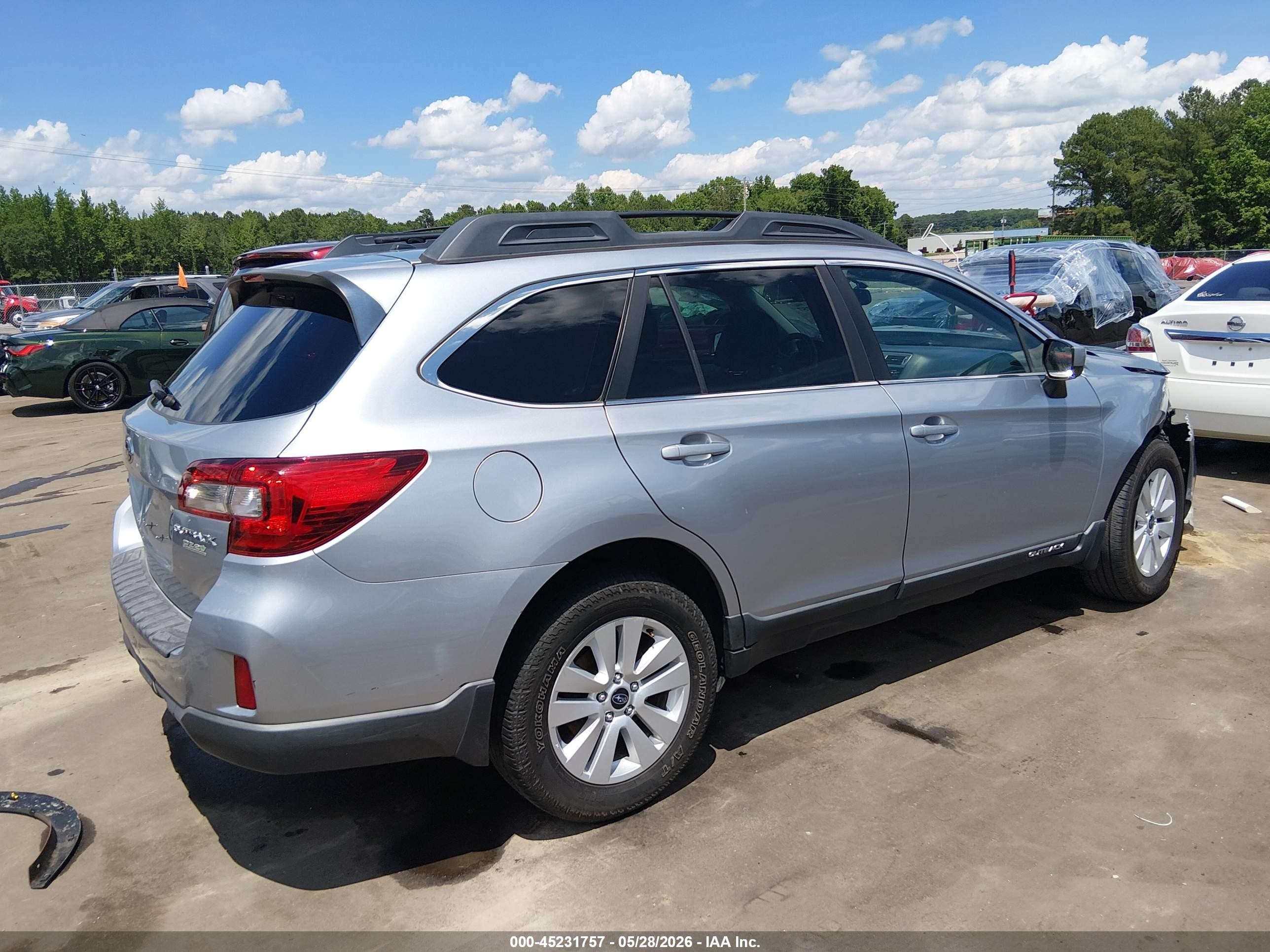 2015 Subaru Outback 2.5i Premium Silver vin: 4S4BSACC0F3224693