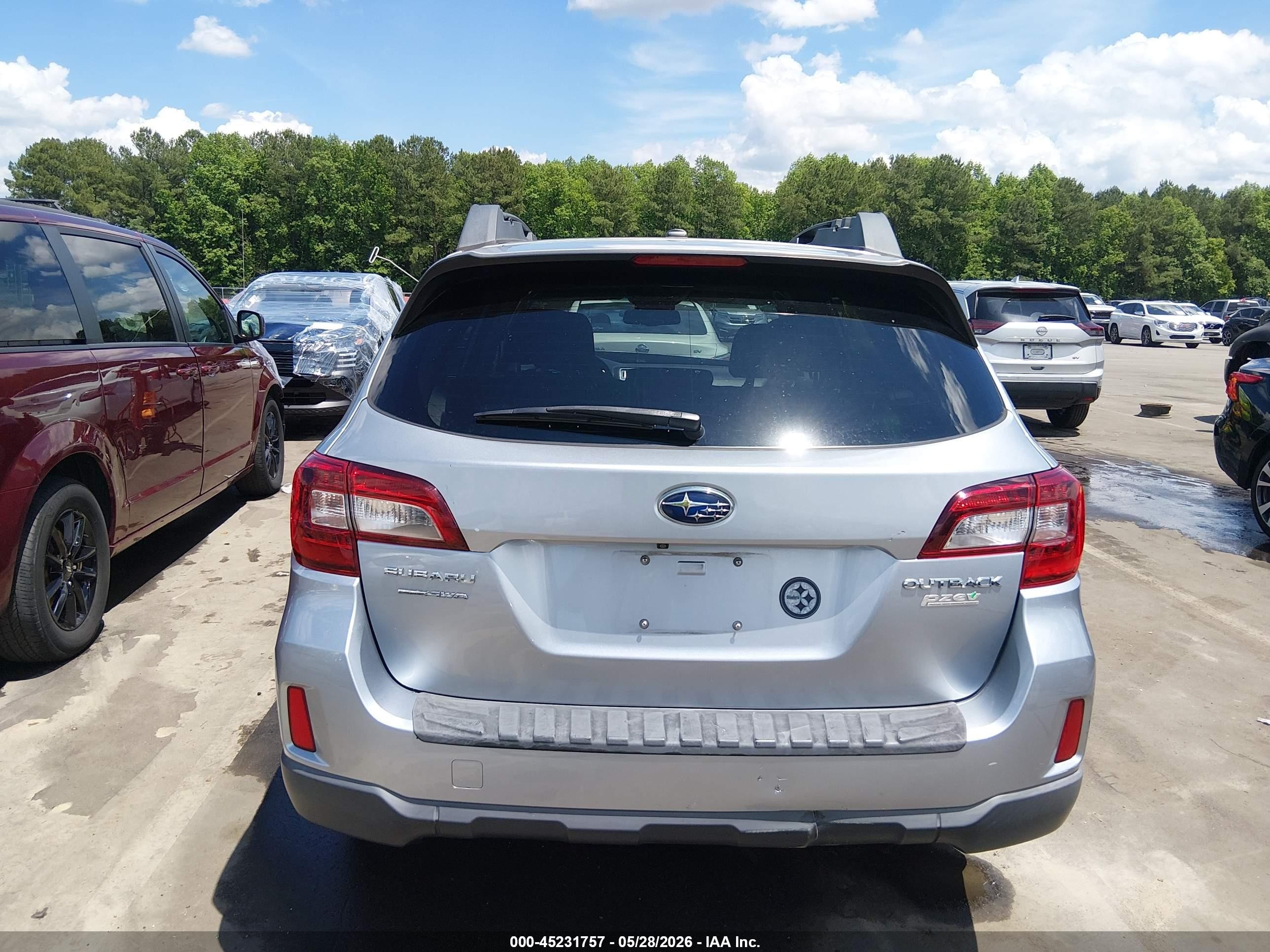 2015 Subaru Outback 2.5i Premium Silver vin: 4S4BSACC0F3224693