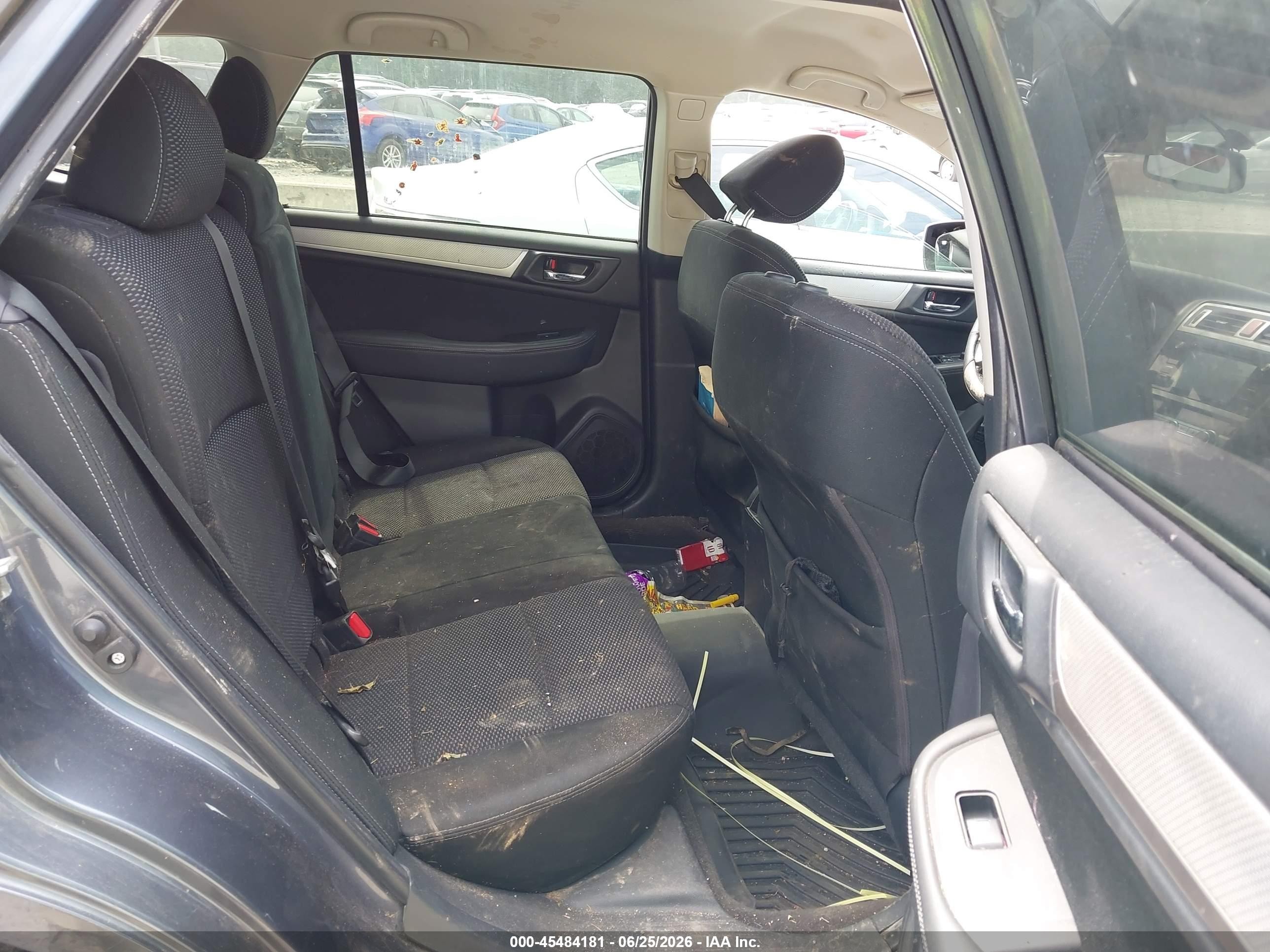 2015 Subaru Outback 2.5i Premium Серый vin: 4S4BSACC1F3215615