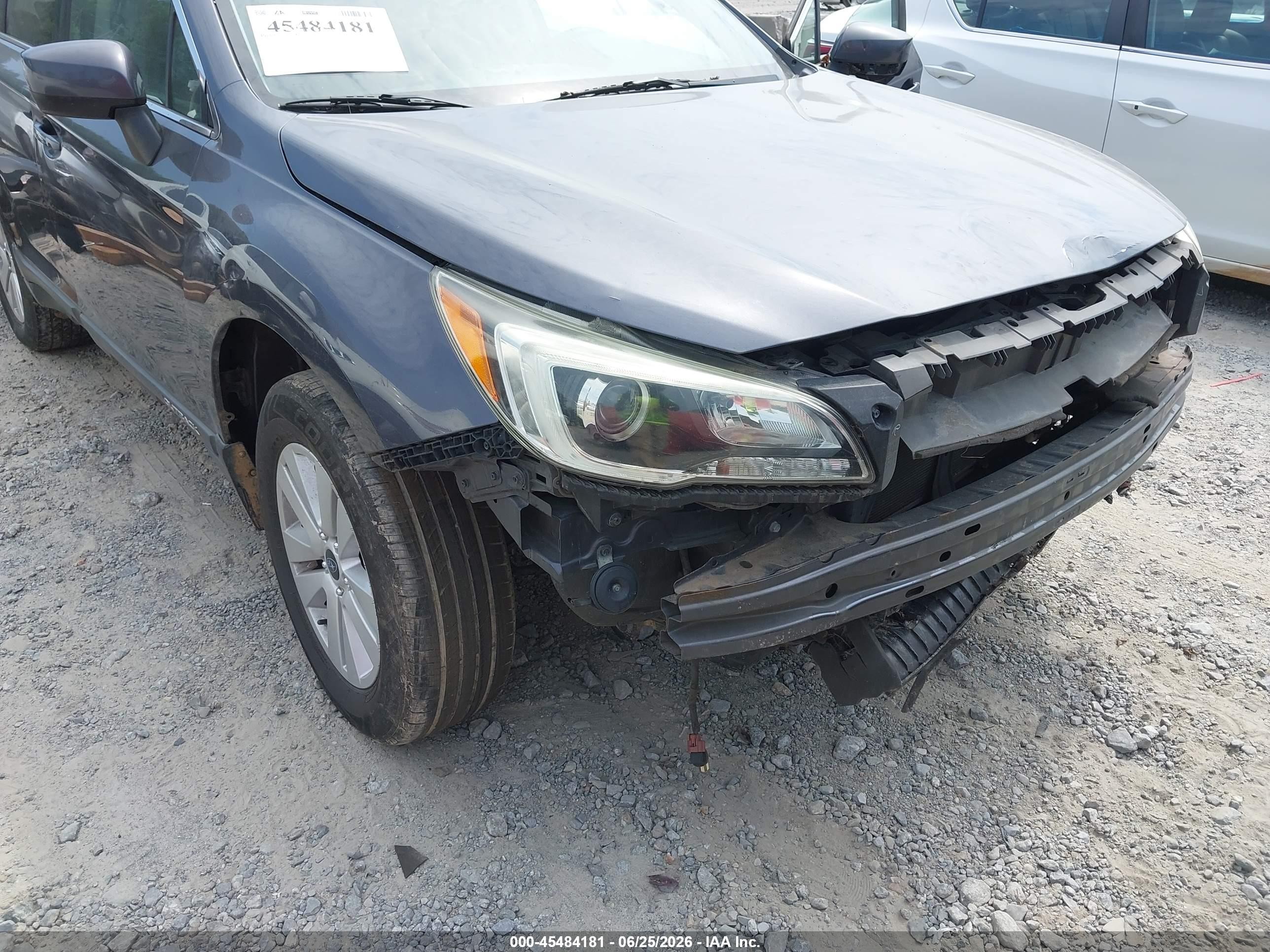 2015 Subaru Outback 2.5i Premium Серый vin: 4S4BSACC1F3215615