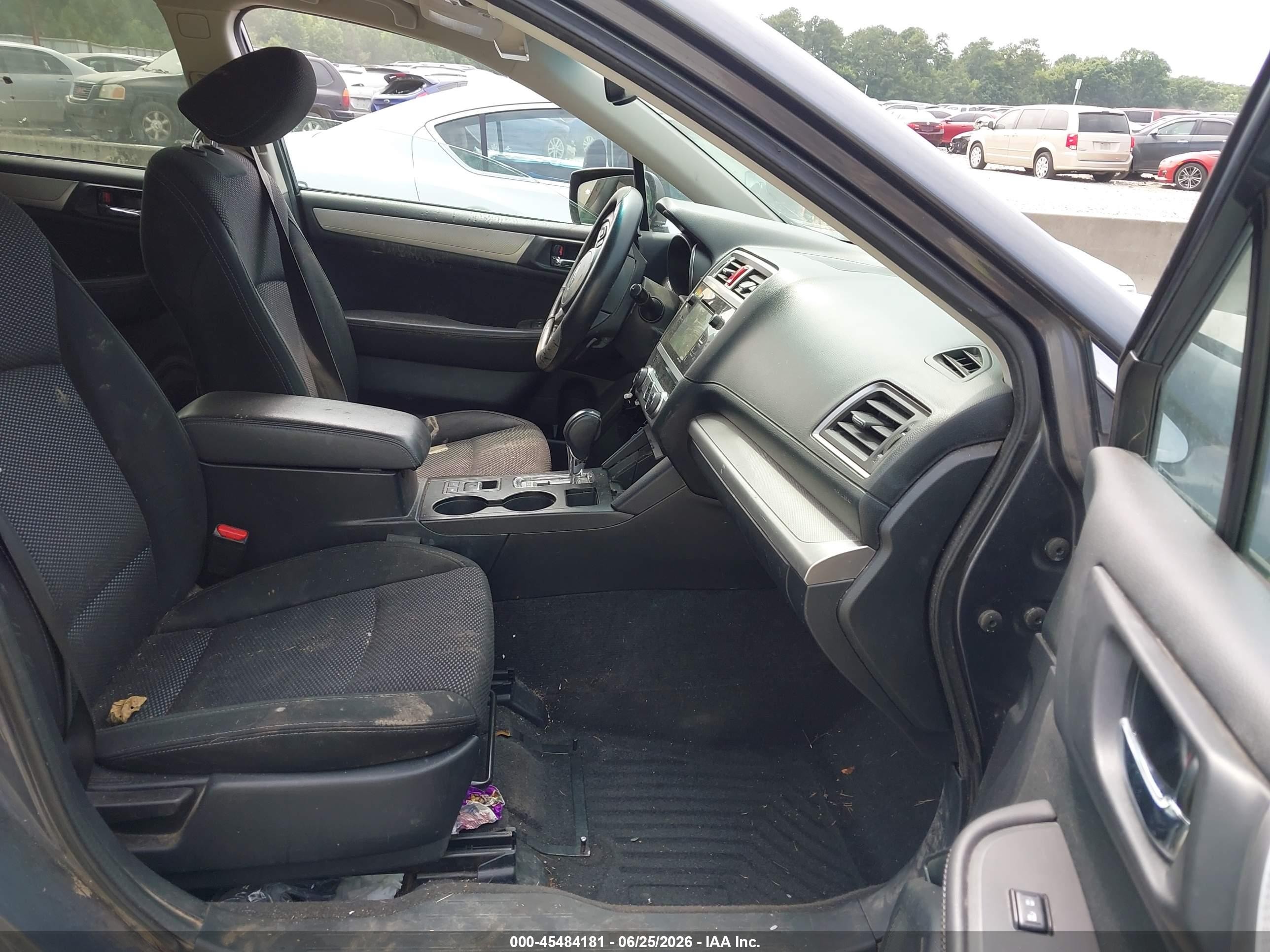 2015 Subaru Outback 2.5i Premium Серый vin: 4S4BSACC1F3215615
