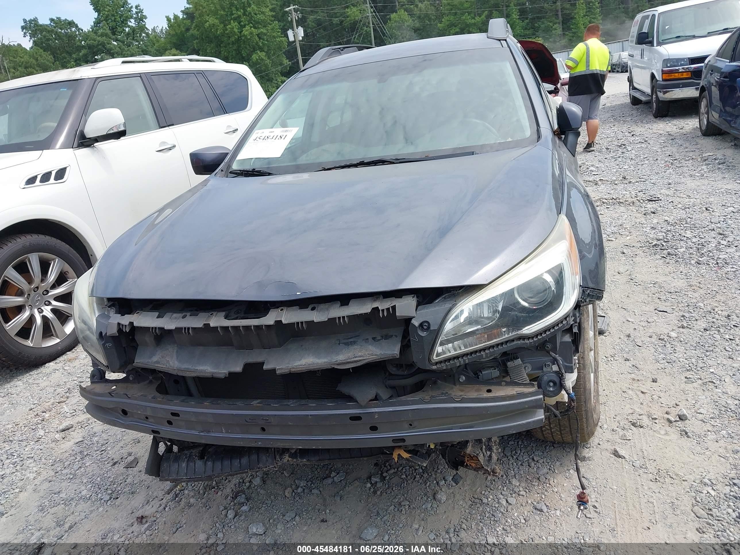 2015 Subaru Outback 2.5i Premium Серый vin: 4S4BSACC1F3215615