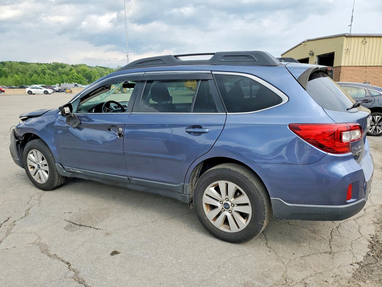 2015 Subaru Outback 2.5i Premium Blue vin: 4S4BSACC1F3255581