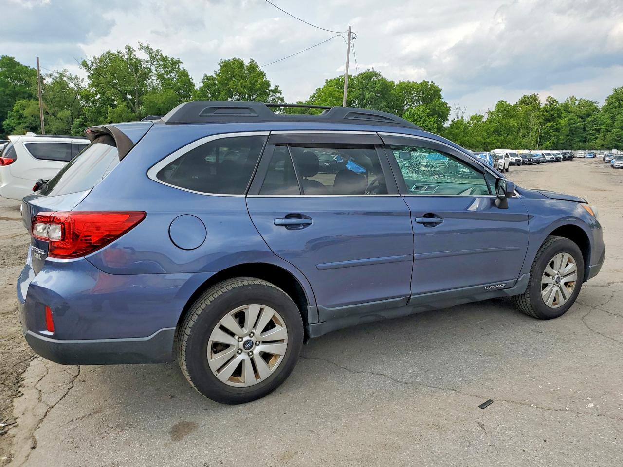 2015 Subaru Outback 2.5i Premium Blue vin: 4S4BSACC1F3255581
