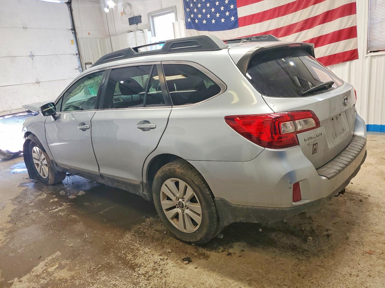 2015 Subaru Outback 2.5i Premium Серебряный vin: 4S4BSACC1F3339870