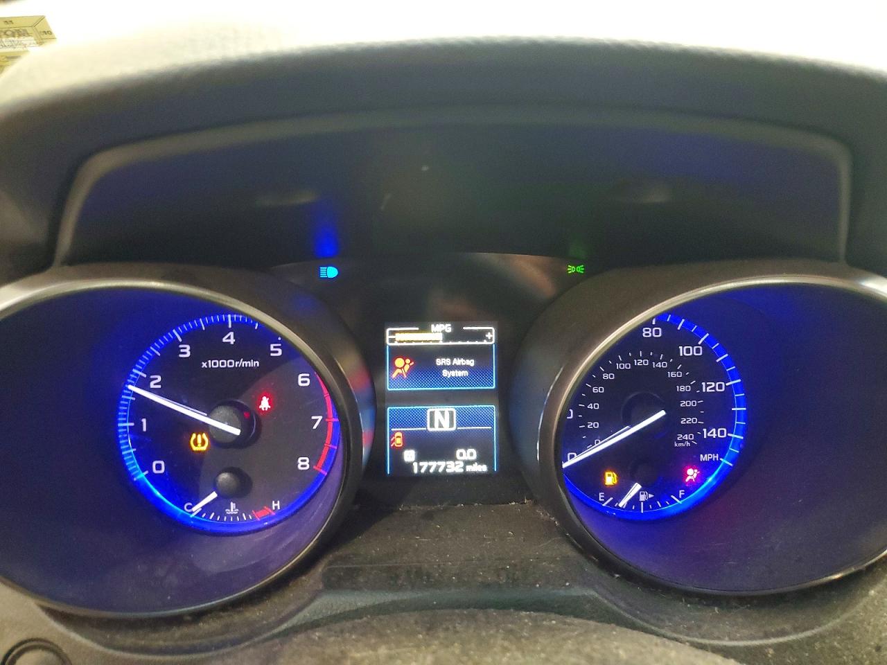 2015 Subaru Outback 2.5i Premium Серебряный vin: 4S4BSACC1F3339870