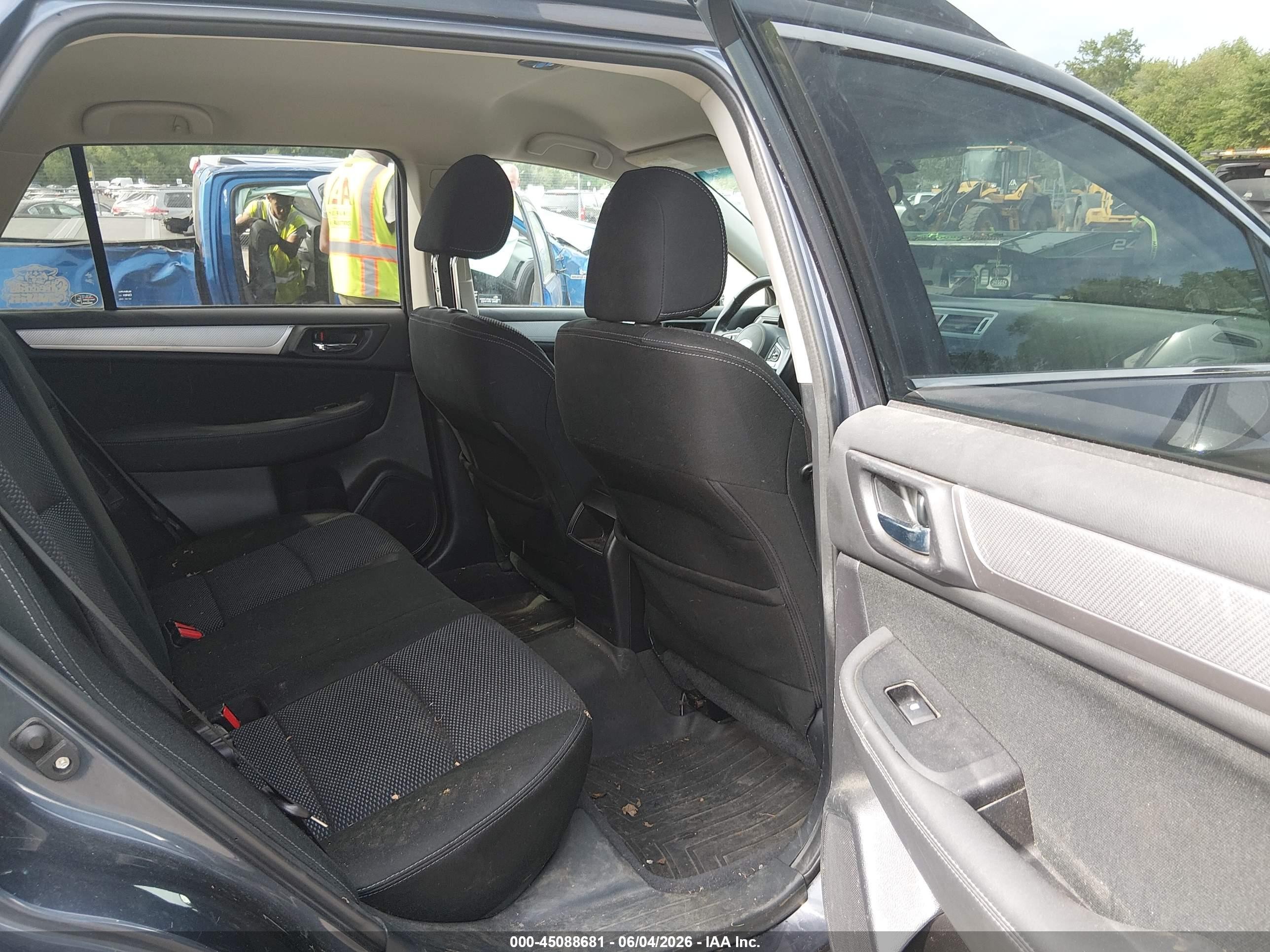 2017 Subaru Outback 2.5i Premium Gray vin: 4S4BSACC1H3313286