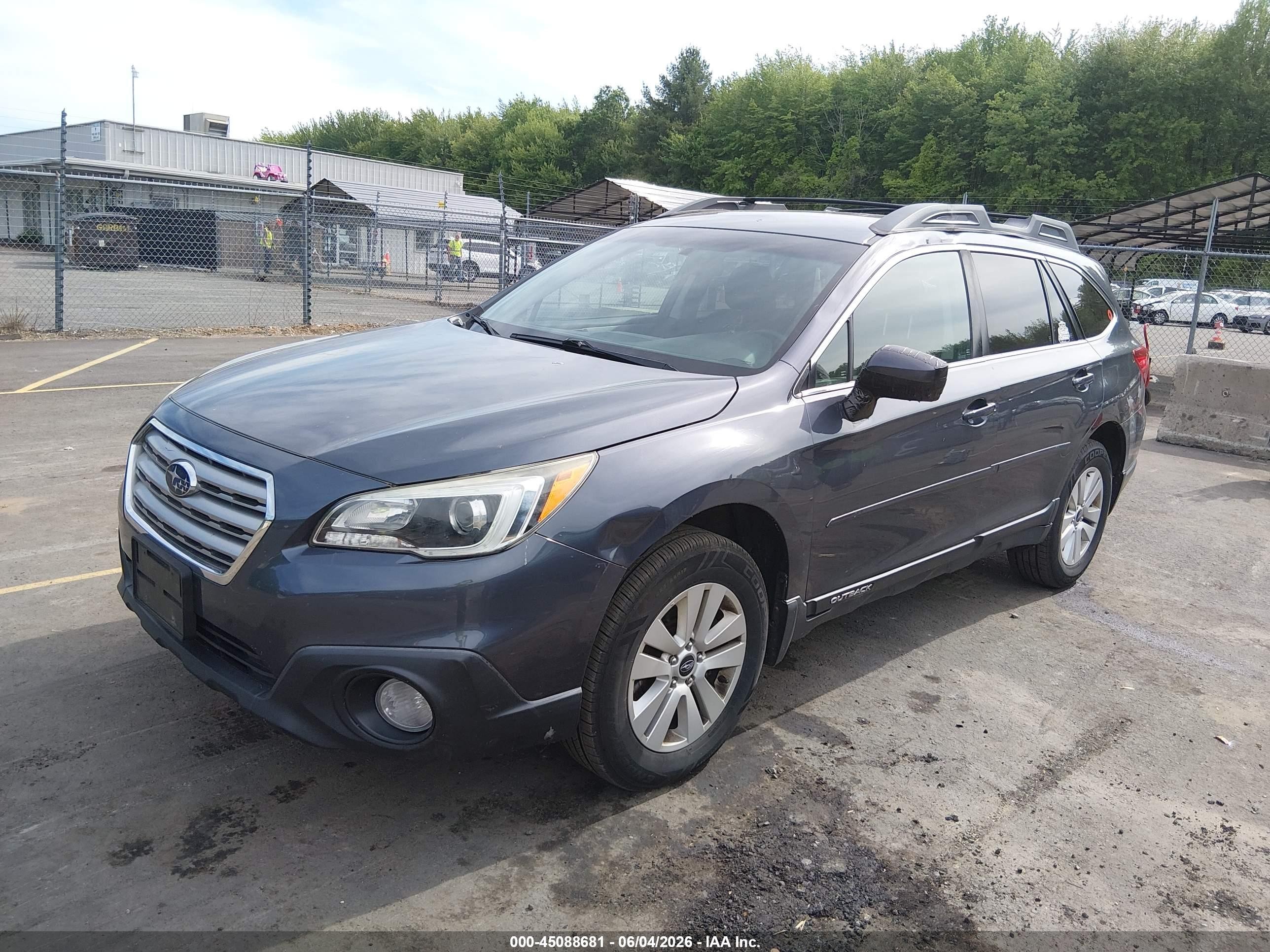 2017 Subaru Outback 2.5i Premium Gray vin: 4S4BSACC1H3313286
