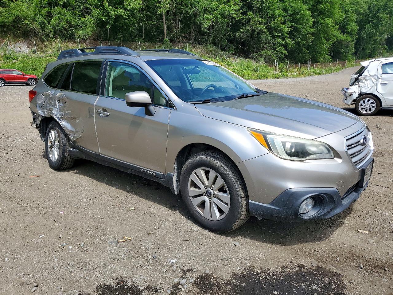 2015 Subaru Outback 2.5i Premium Silver vin: 4S4BSACC2F3251751