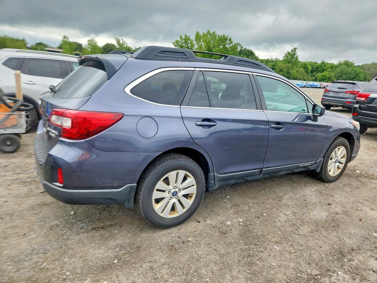 2015 Subaru Outback 2.5i Premium Gray vin: 4S4BSACC3F3219746
