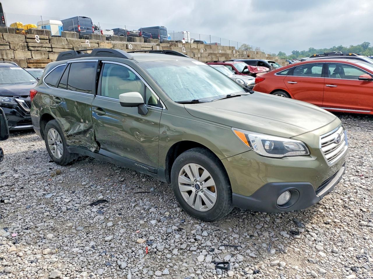 2015 Subaru Outback 2.5i Premium Green vin: 4S4BSACC3F3317787