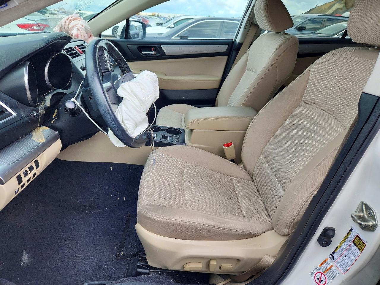 2016 Subaru Outback 2.5i Premium White vin: 4S4BSACC3G3356526