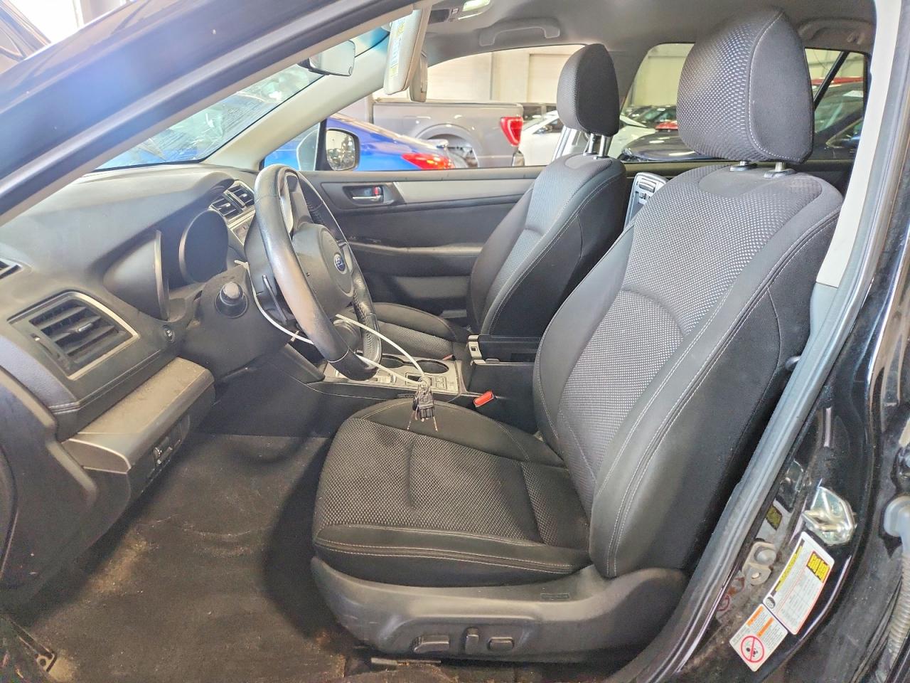 2018 Subaru Outback 2.5i Premium Black vin: 4S4BSACC3J3345856