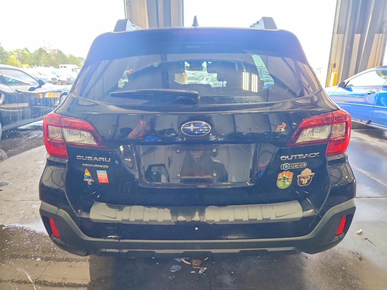 2018 Subaru Outback 2.5i Premium Black vin: 4S4BSACC3J3345856