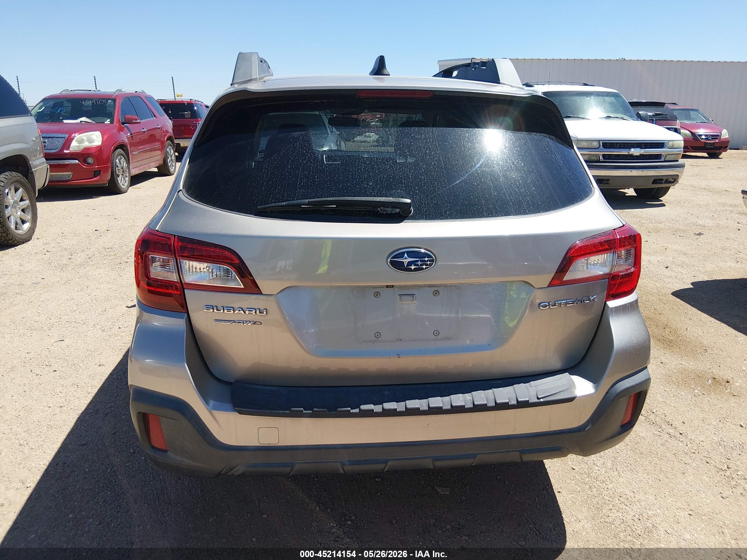 2018 Subaru Outback 2.5i Premium Silver vin: 4S4BSACC4J3353609