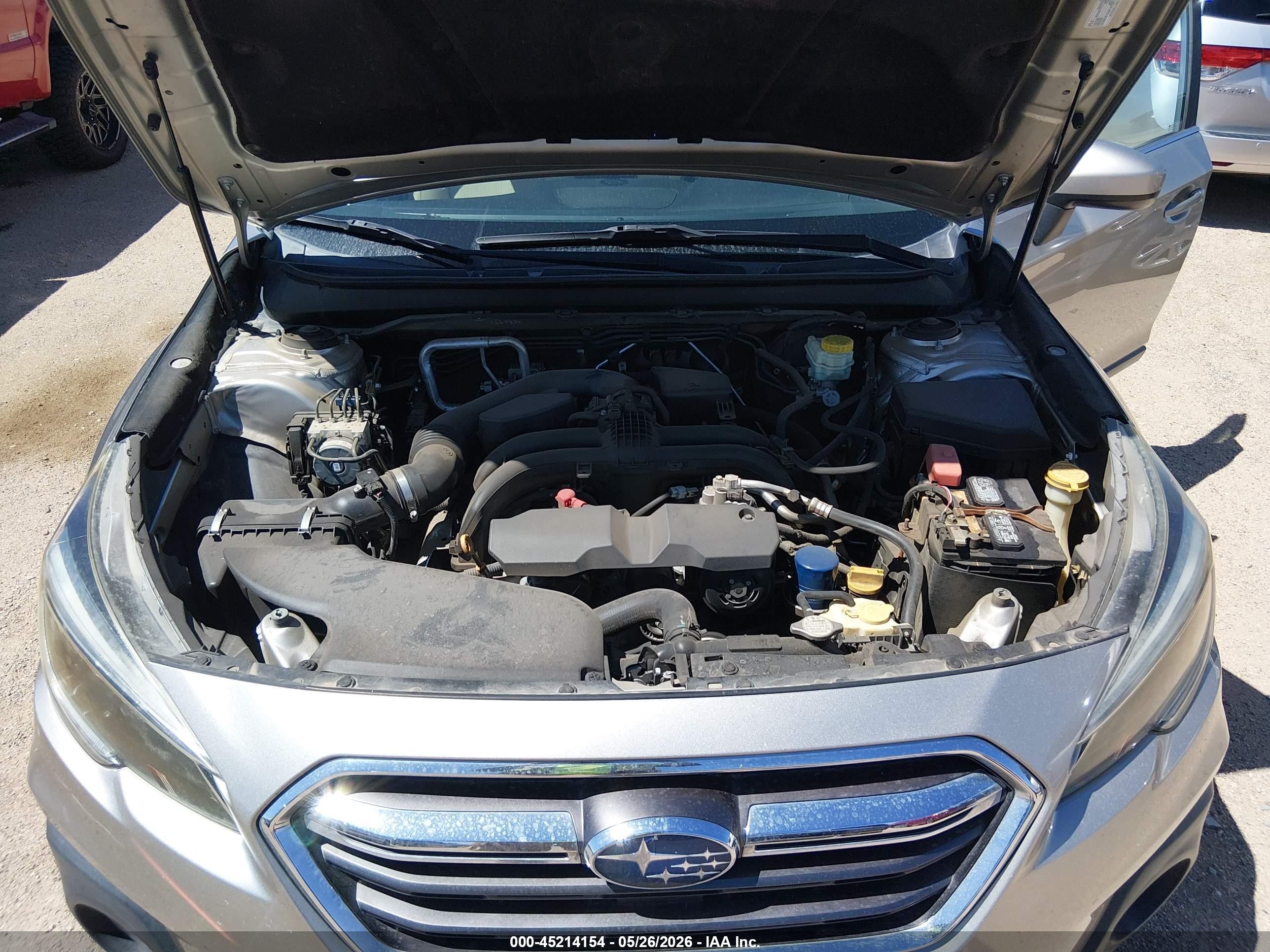2018 Subaru Outback 2.5i Premium Silver vin: 4S4BSACC4J3353609