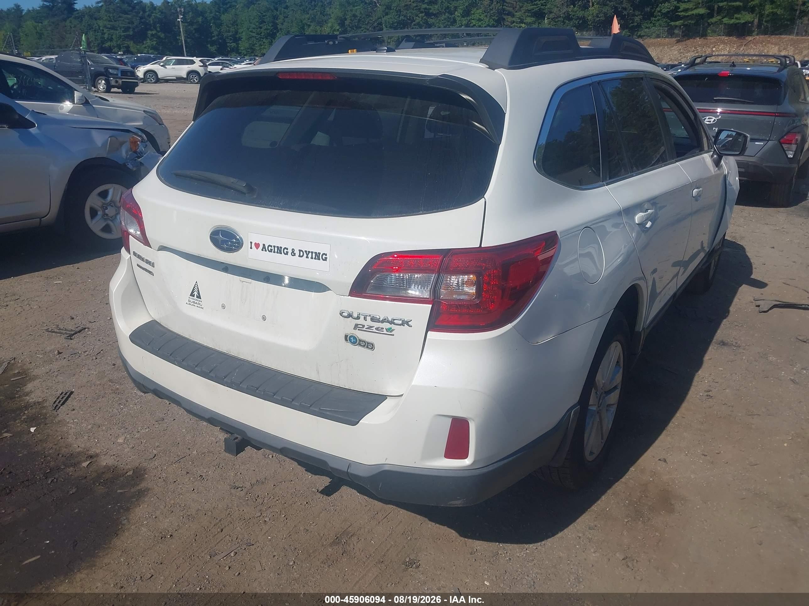 2015 Subaru Outback 2.5i Premium White vin: 4S4BSACC5F3279639
