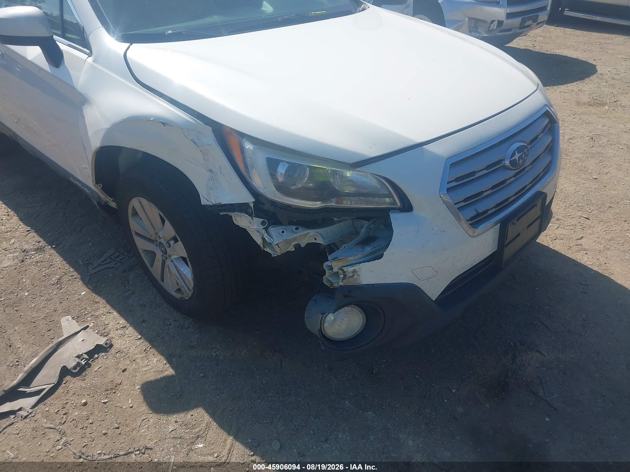 2015 Subaru Outback 2.5i Premium White vin: 4S4BSACC5F3279639