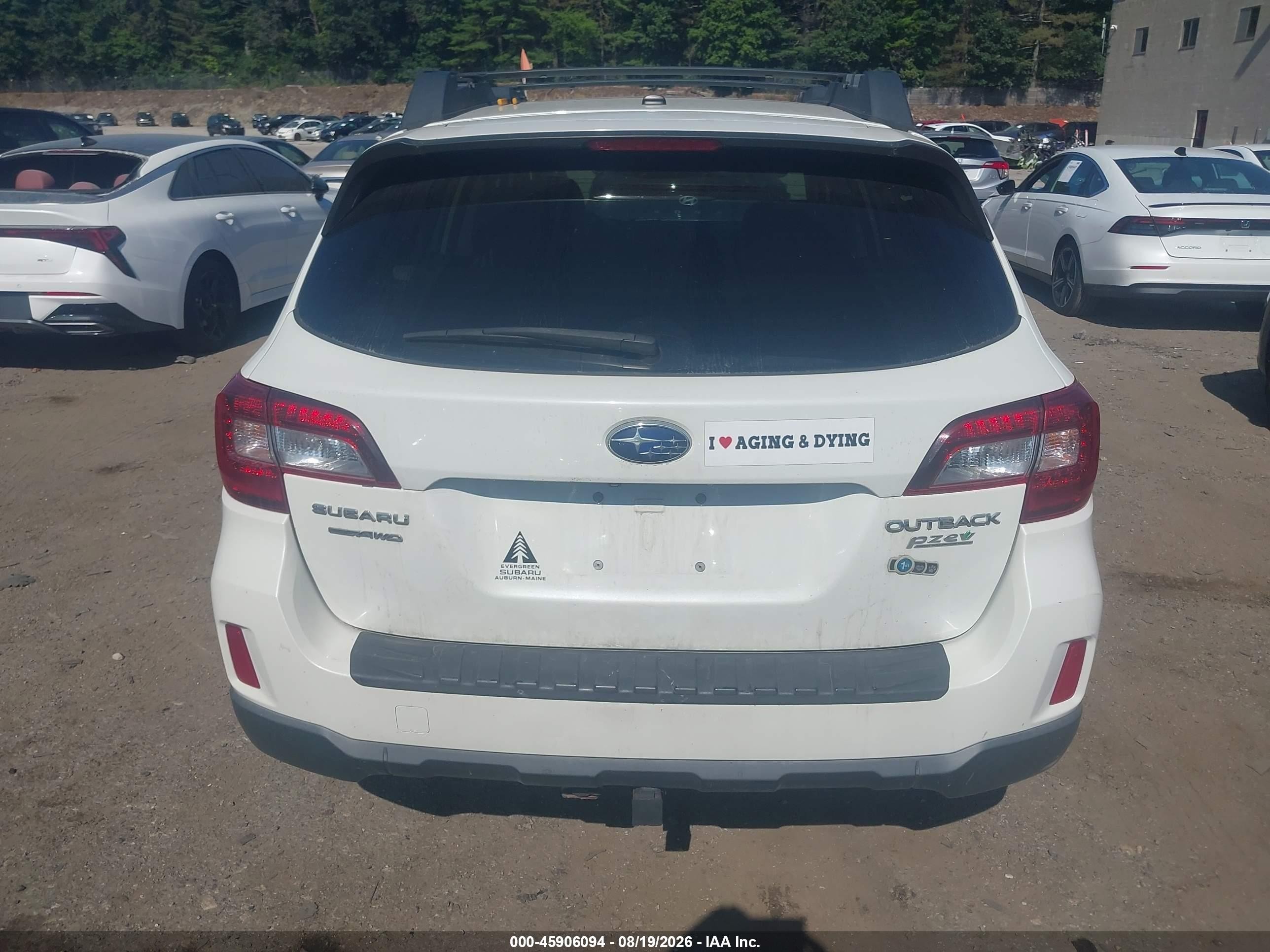 2015 Subaru Outback 2.5i Premium White vin: 4S4BSACC5F3279639