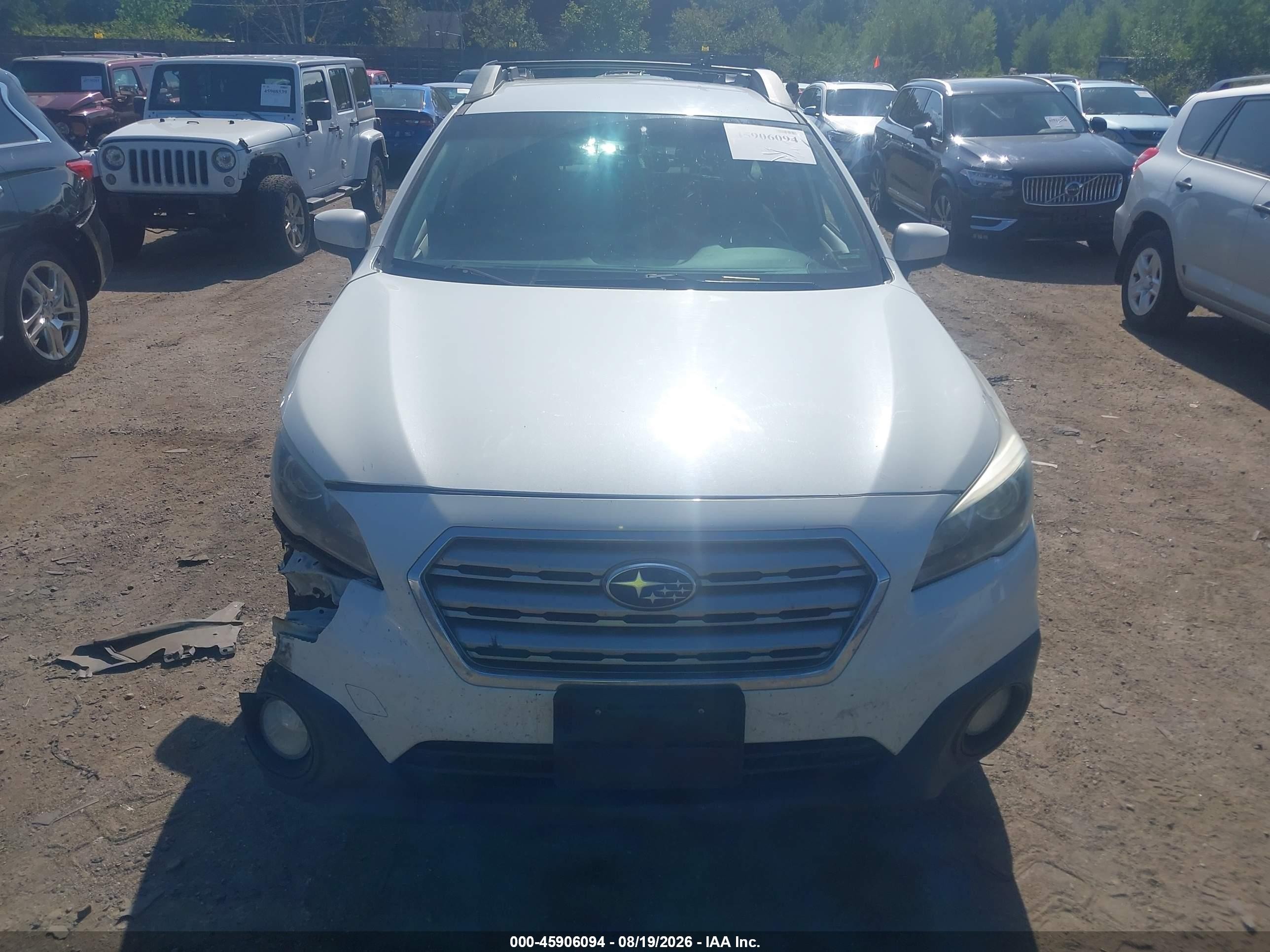 2015 Subaru Outback 2.5i Premium White vin: 4S4BSACC5F3279639