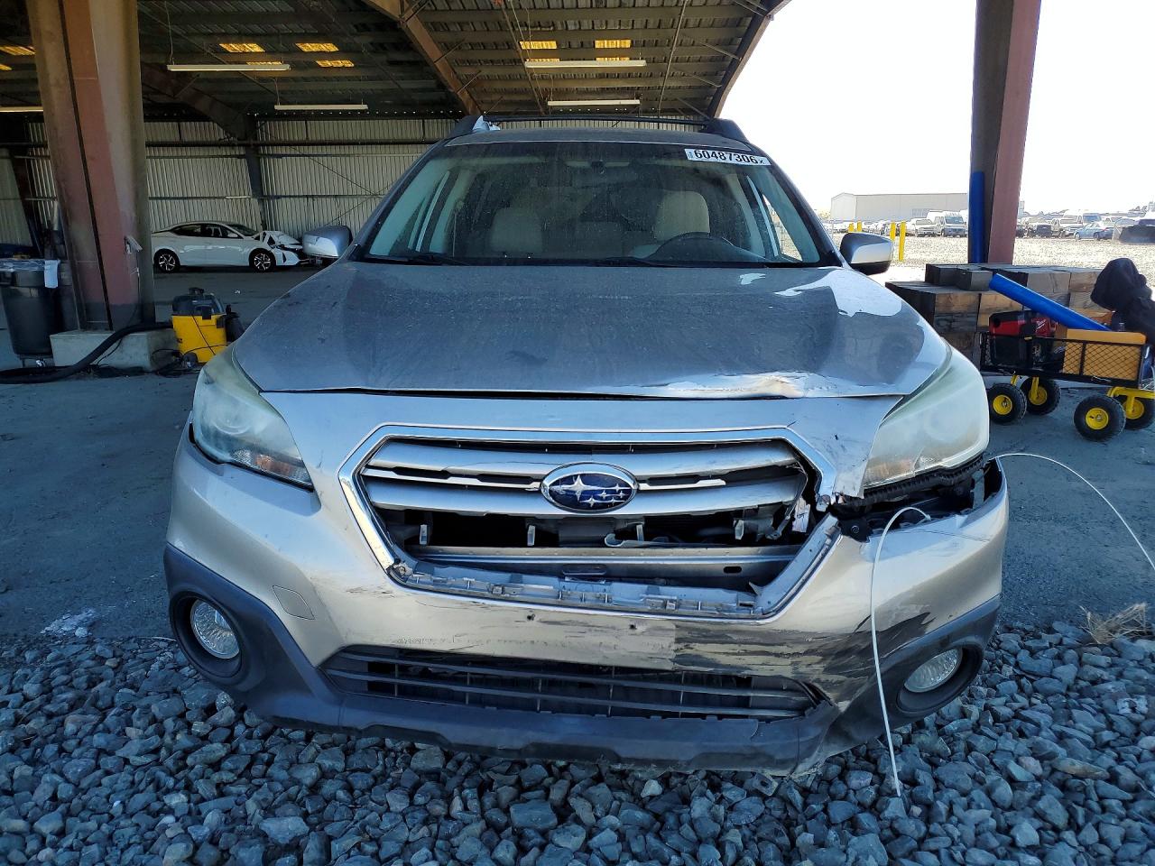 2015 Subaru Outback 2.5i Premium Beige vin: 4S4BSACC5F3335126
