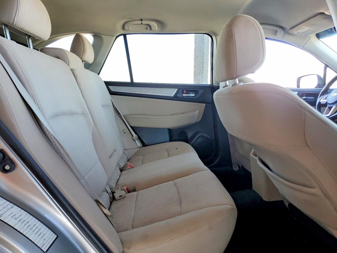 2015 Subaru Outback 2.5i Premium Beige vin: 4S4BSACC5F3335126