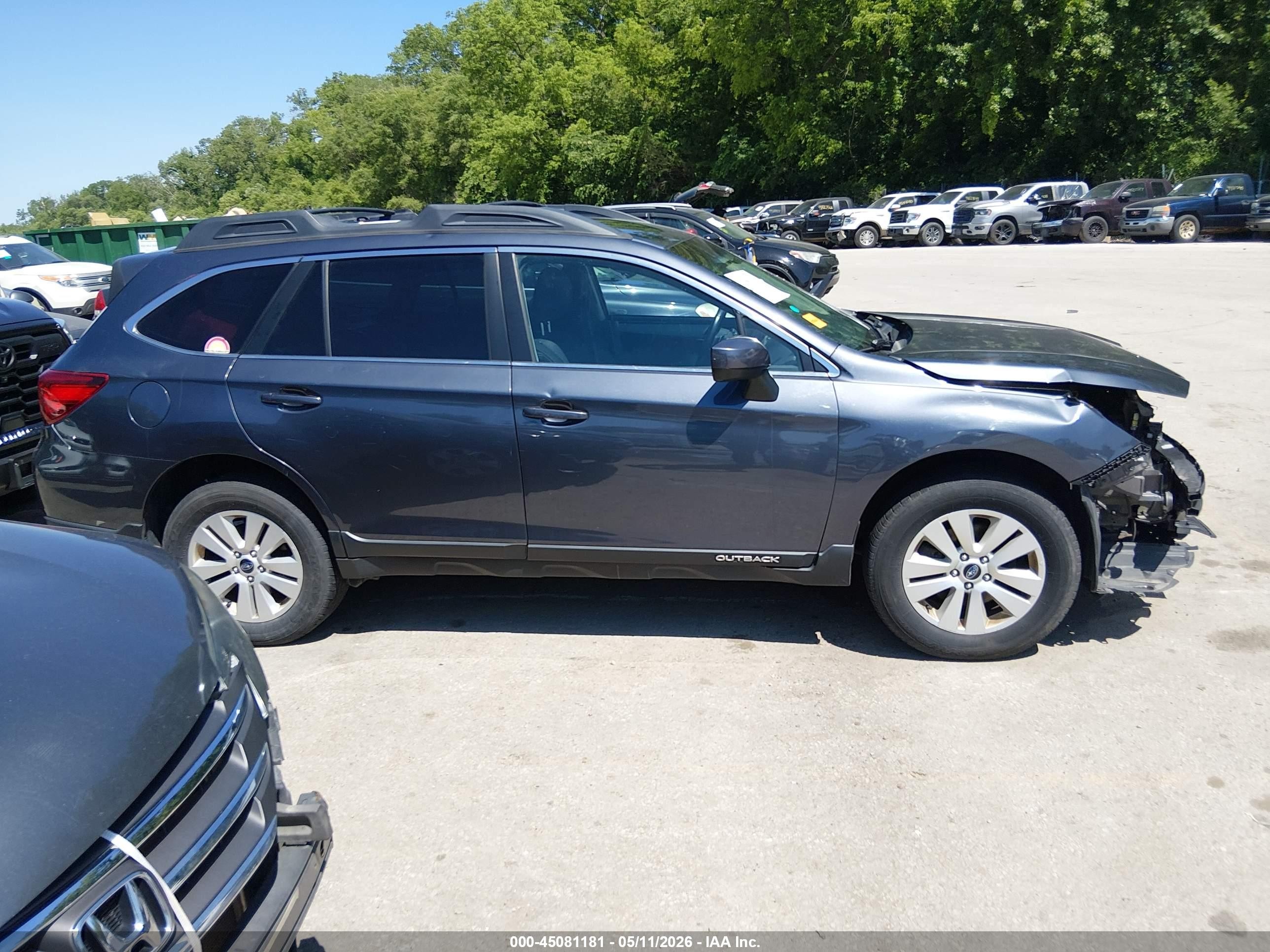 2017 Subaru Outback 2.5i Premium Серый vin: 4S4BSACC5H3254999