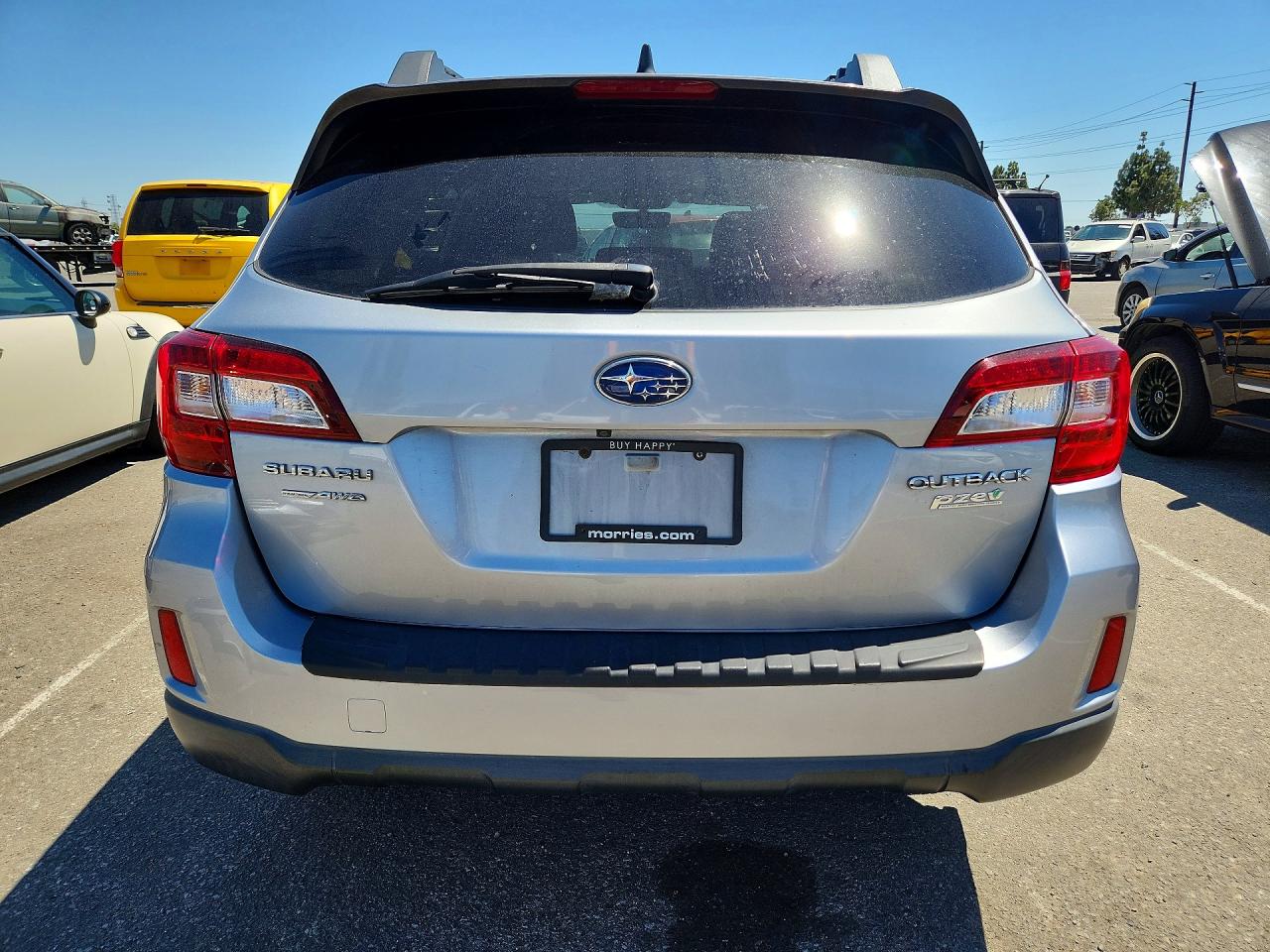 2017 Subaru Outback 2.5i Premium Silver vin: 4S4BSACC5H3377573