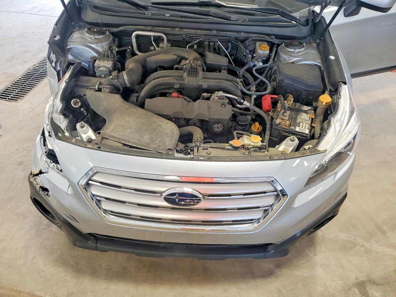 2017 Subaru Outback 2.5i Premium Silver vin: 4S4BSACC5H3421037