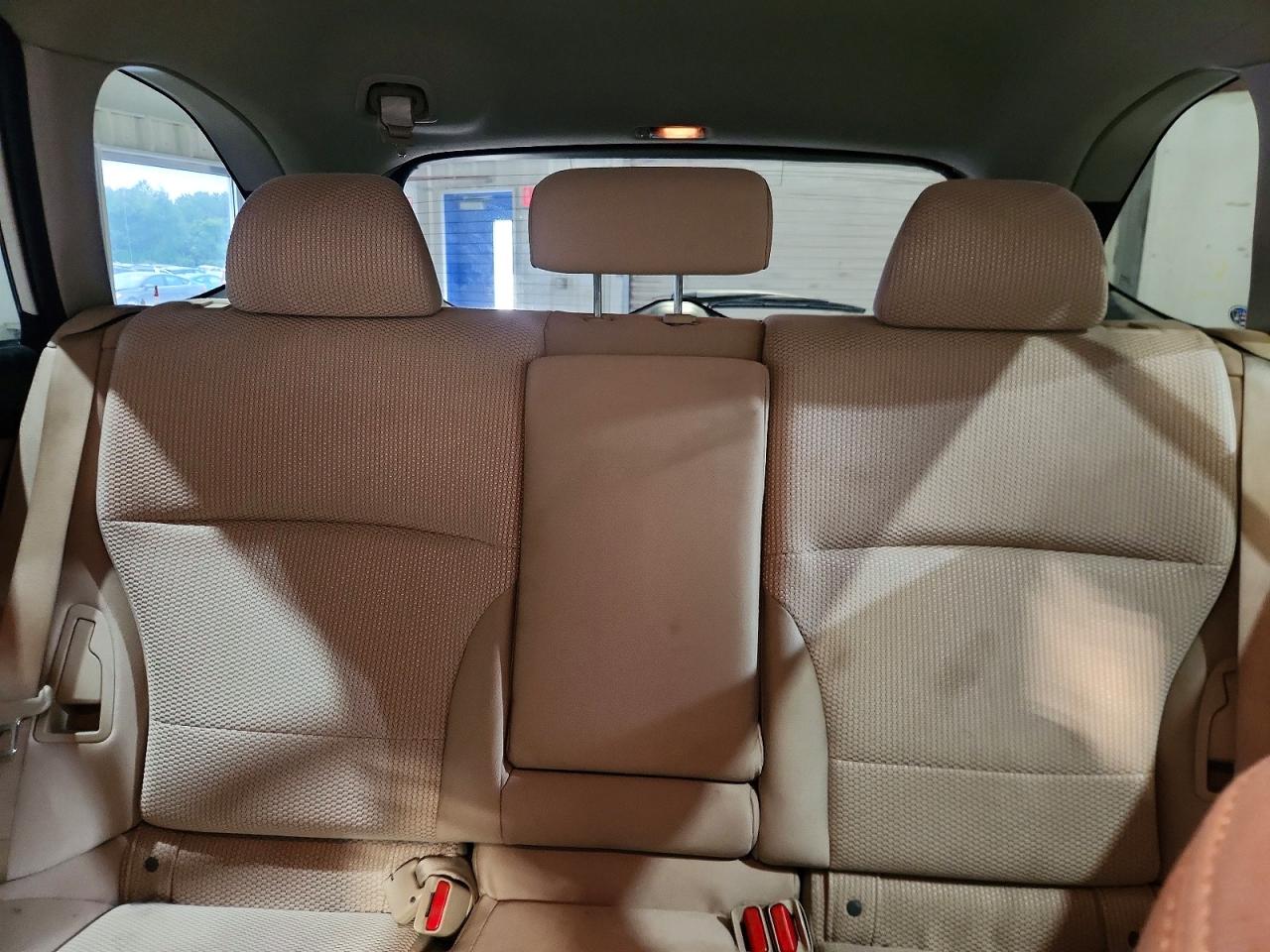 2015 Subaru Outback 2.5i Premium Белый vin: 4S4BSACC6F3316956