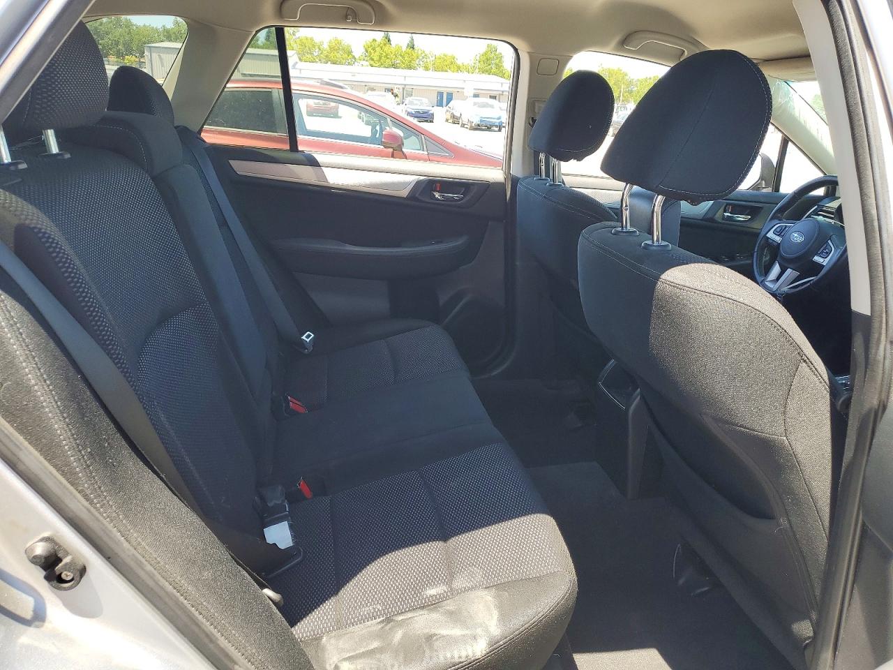 2015 Subaru Outback 2.5i Premium Silver vin: 4S4BSACC6F3345017