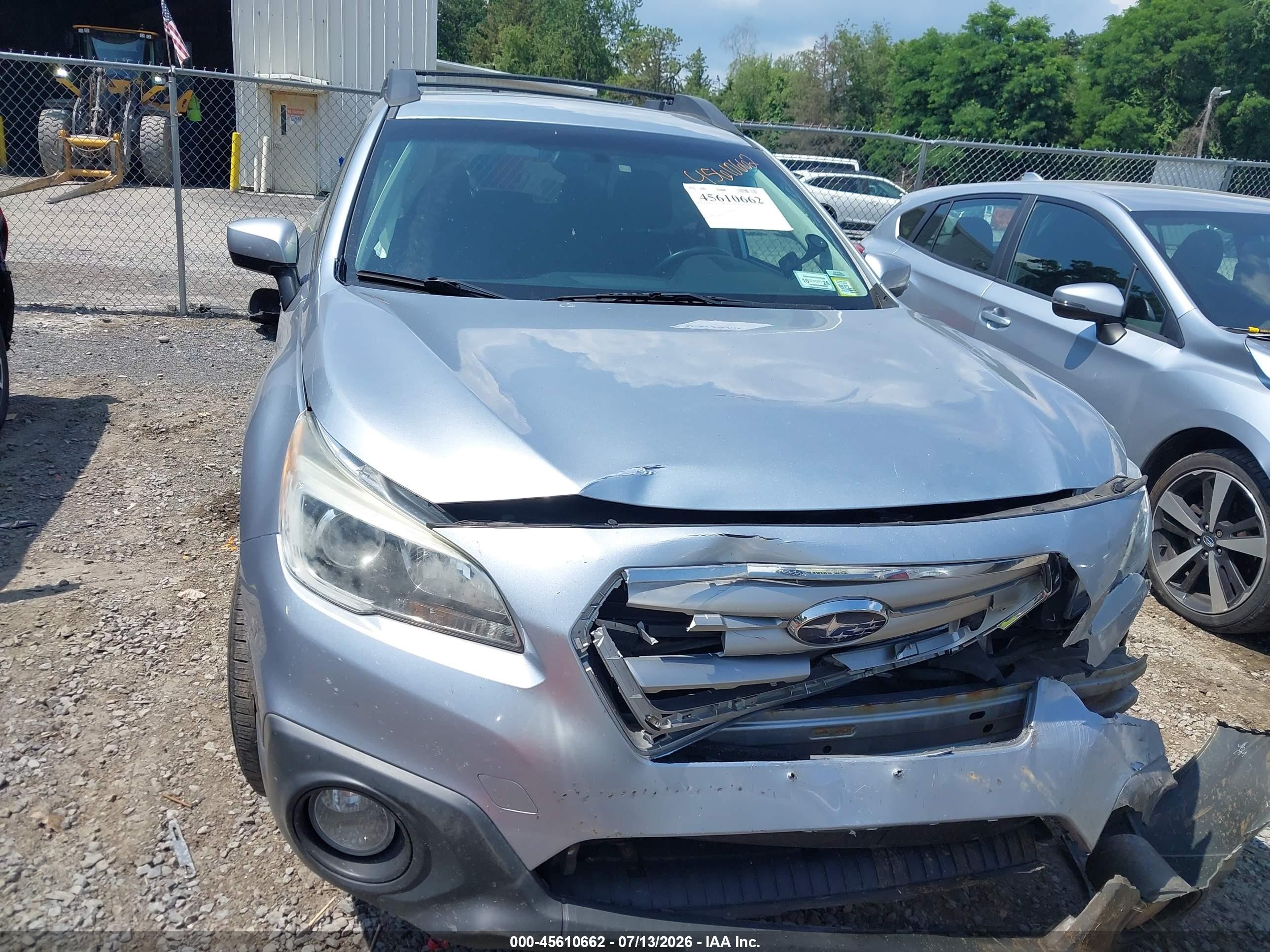 2015 Subaru Outback 2.5i Premium Silver vin: 4S4BSACC6F3357460