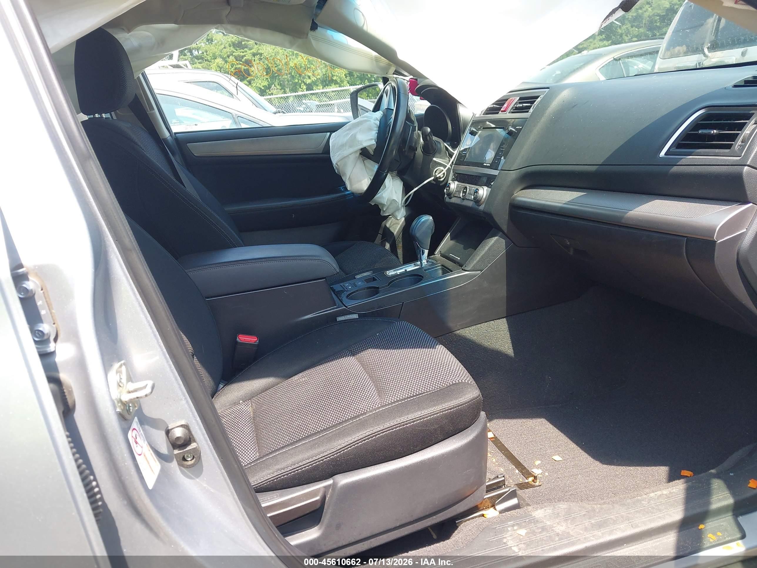 2015 Subaru Outback 2.5i Premium Silver vin: 4S4BSACC6F3357460