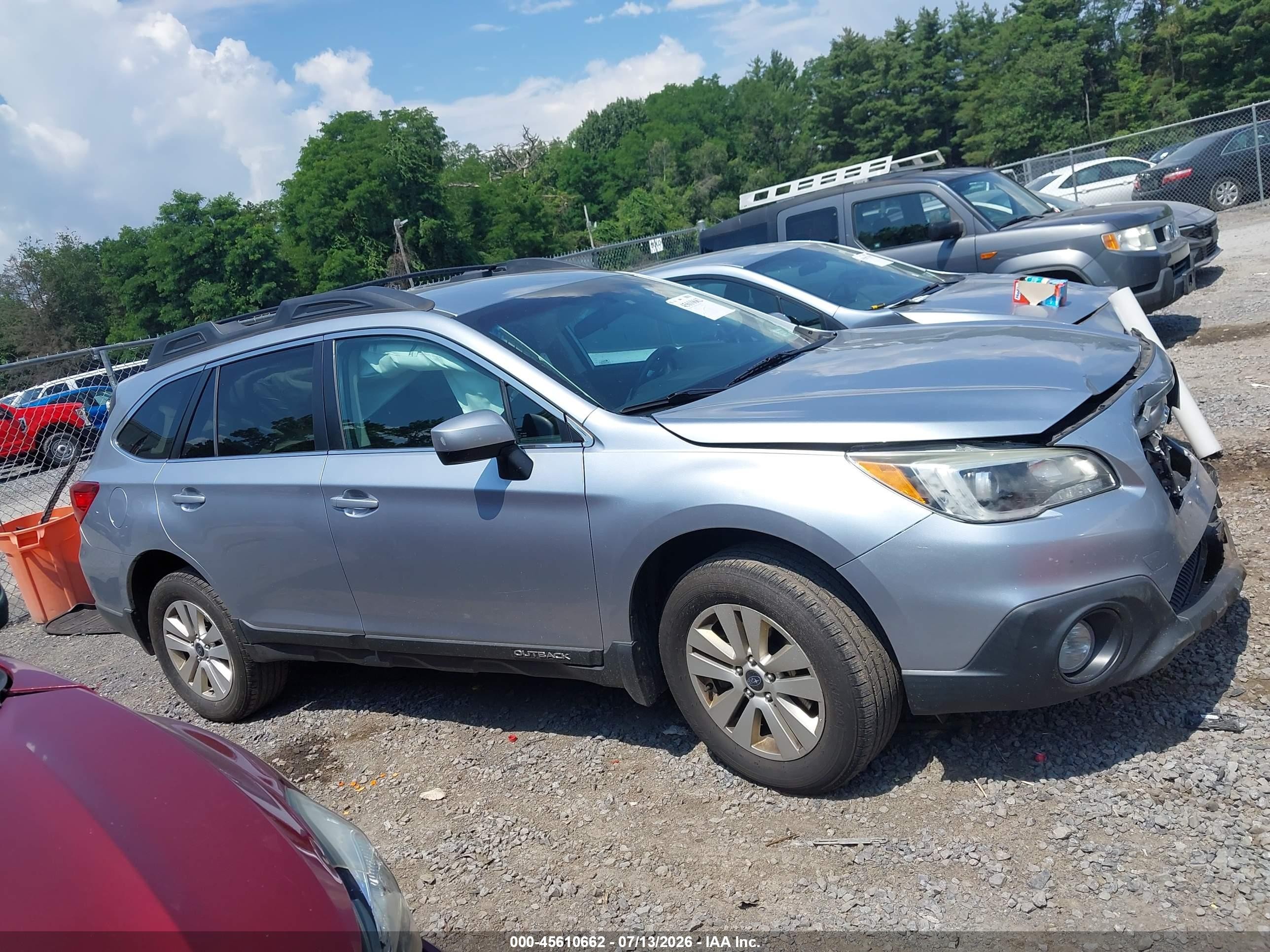2015 Subaru Outback 2.5i Premium Silver vin: 4S4BSACC6F3357460