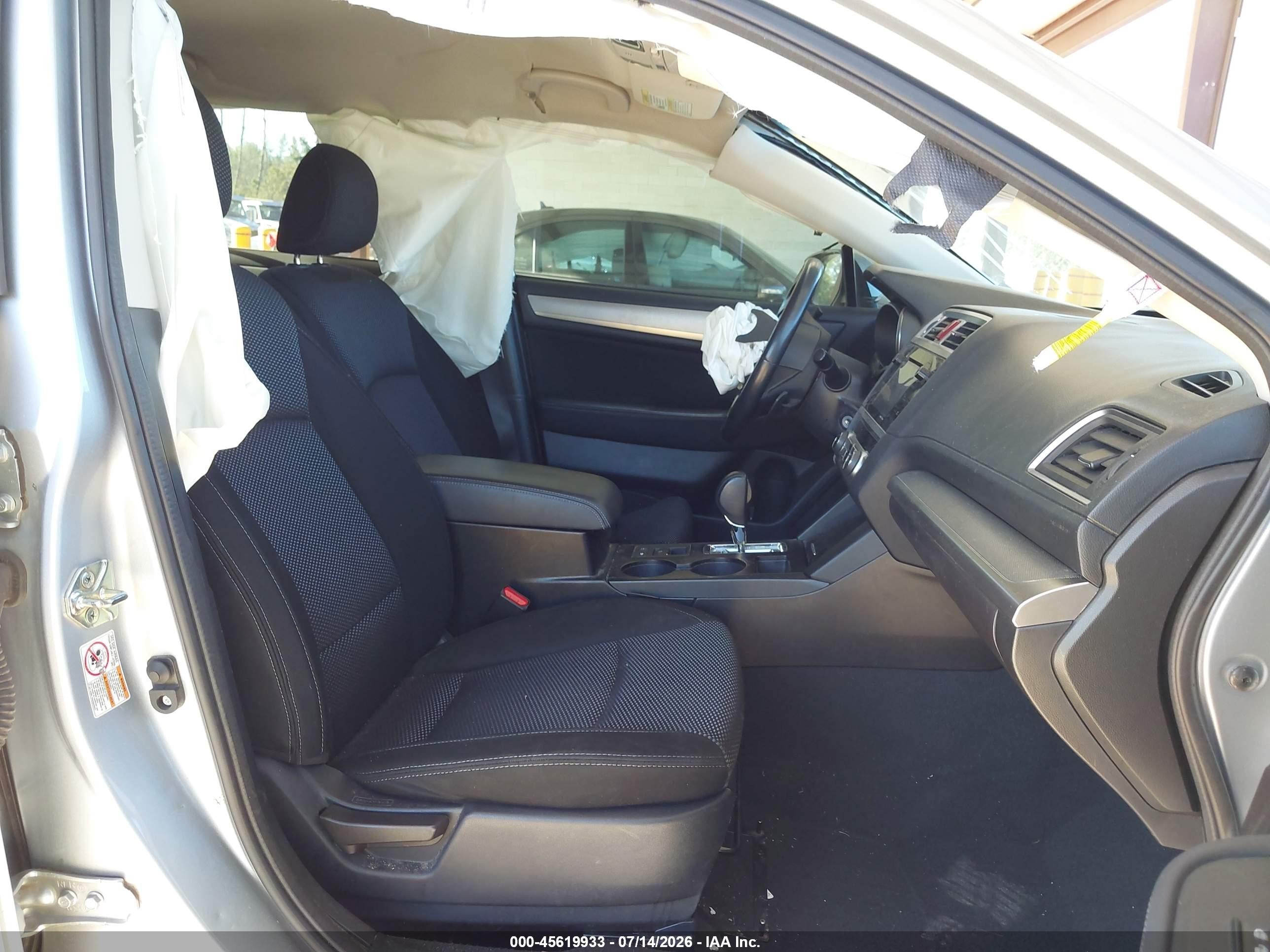 2016 Subaru Outback 2.5i Premium Silver vin: 4S4BSACC6G3277142