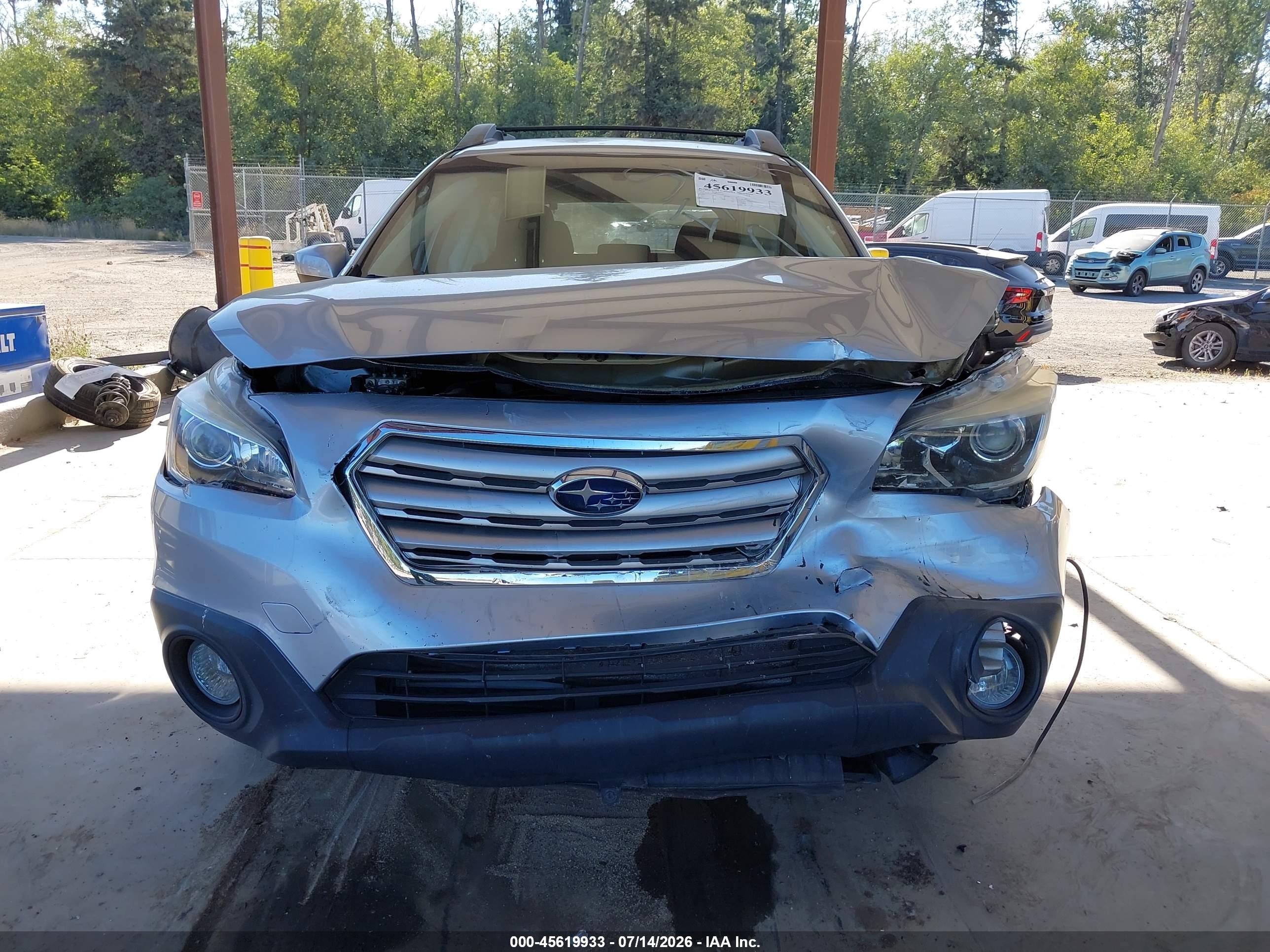 2016 Subaru Outback 2.5i Premium Silver vin: 4S4BSACC6G3277142