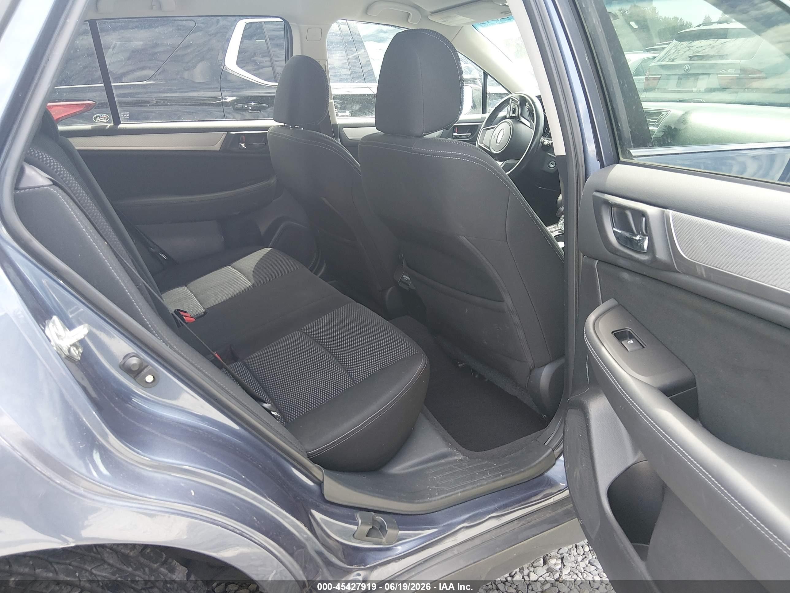 2018 Subaru Outback 2.5i Premium Blue vin: 4S4BSACC6J3287046