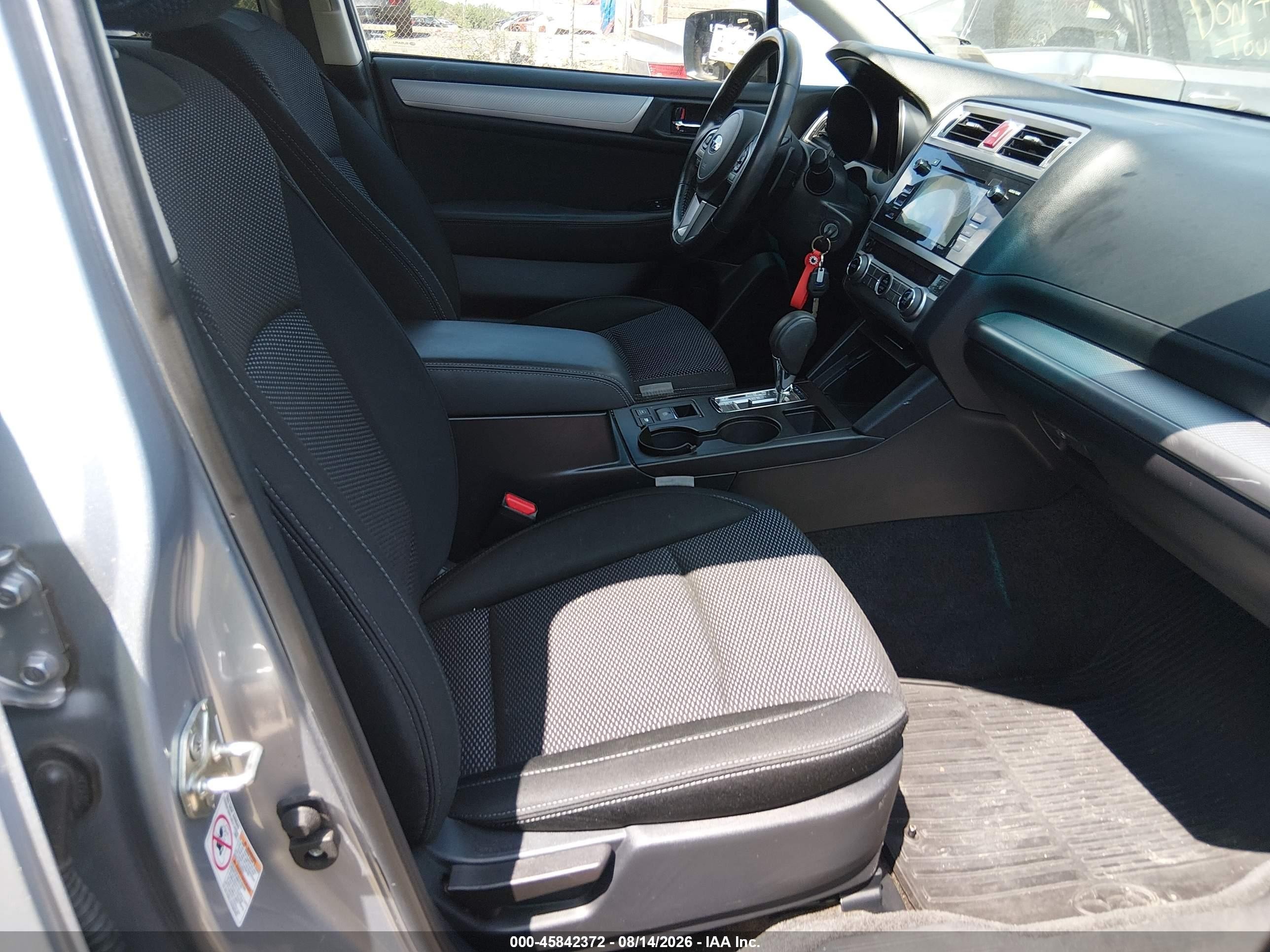 2015 Subaru Outback 2.5i Premium Silver vin: 4S4BSACC7F3234220