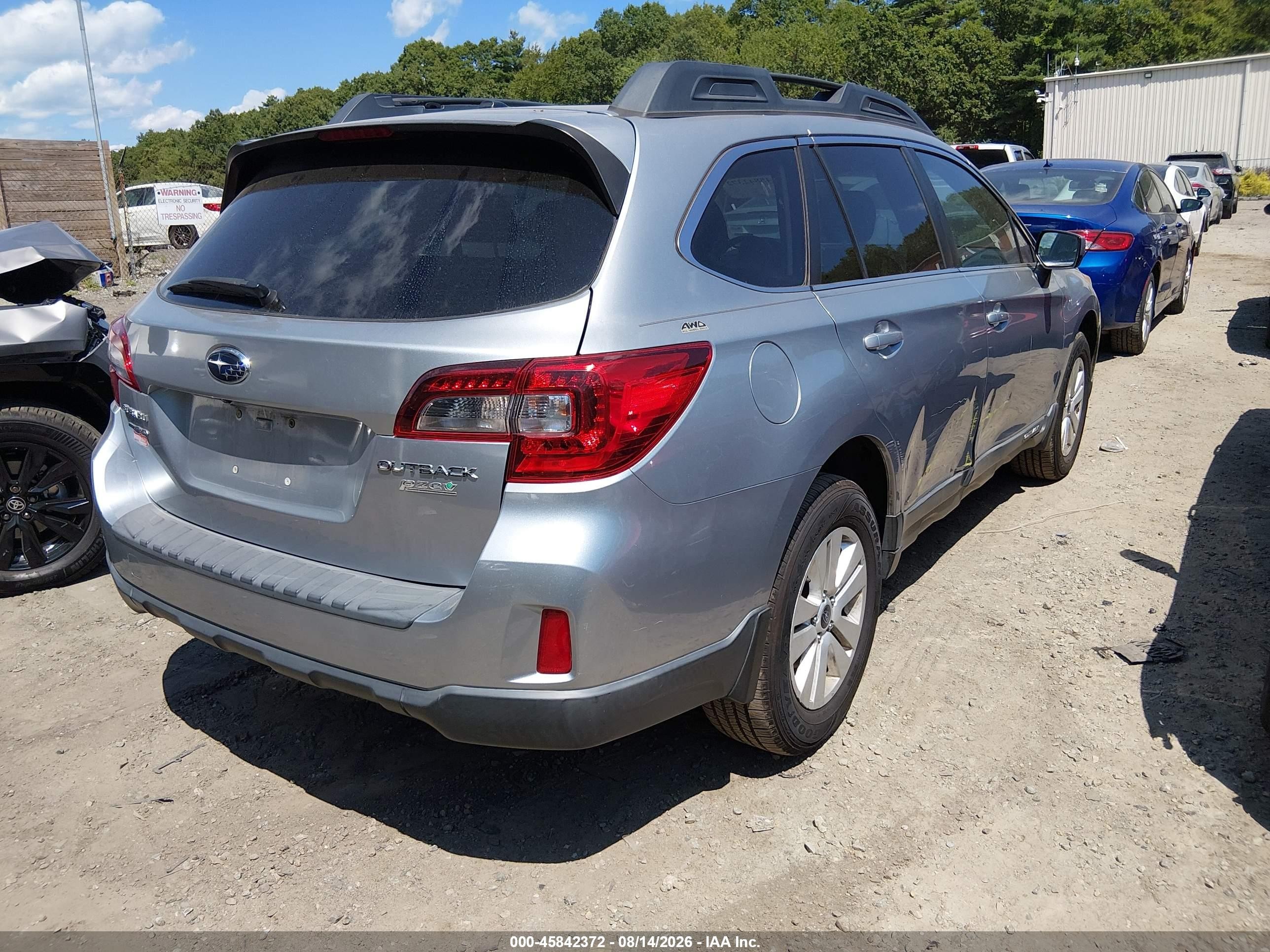 2015 Subaru Outback 2.5i Premium Silver vin: 4S4BSACC7F3234220