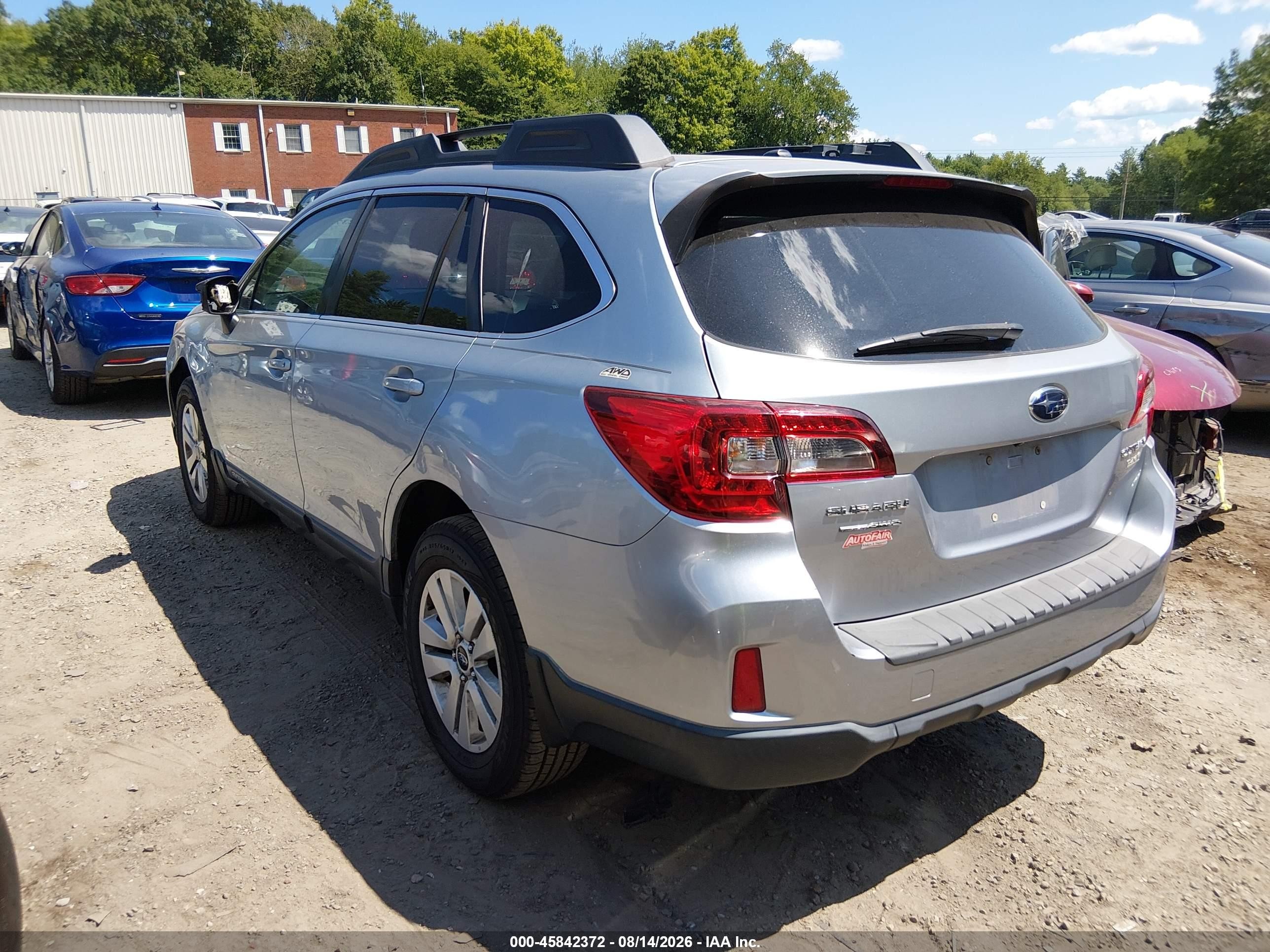2015 Subaru Outback 2.5i Premium Silver vin: 4S4BSACC7F3234220