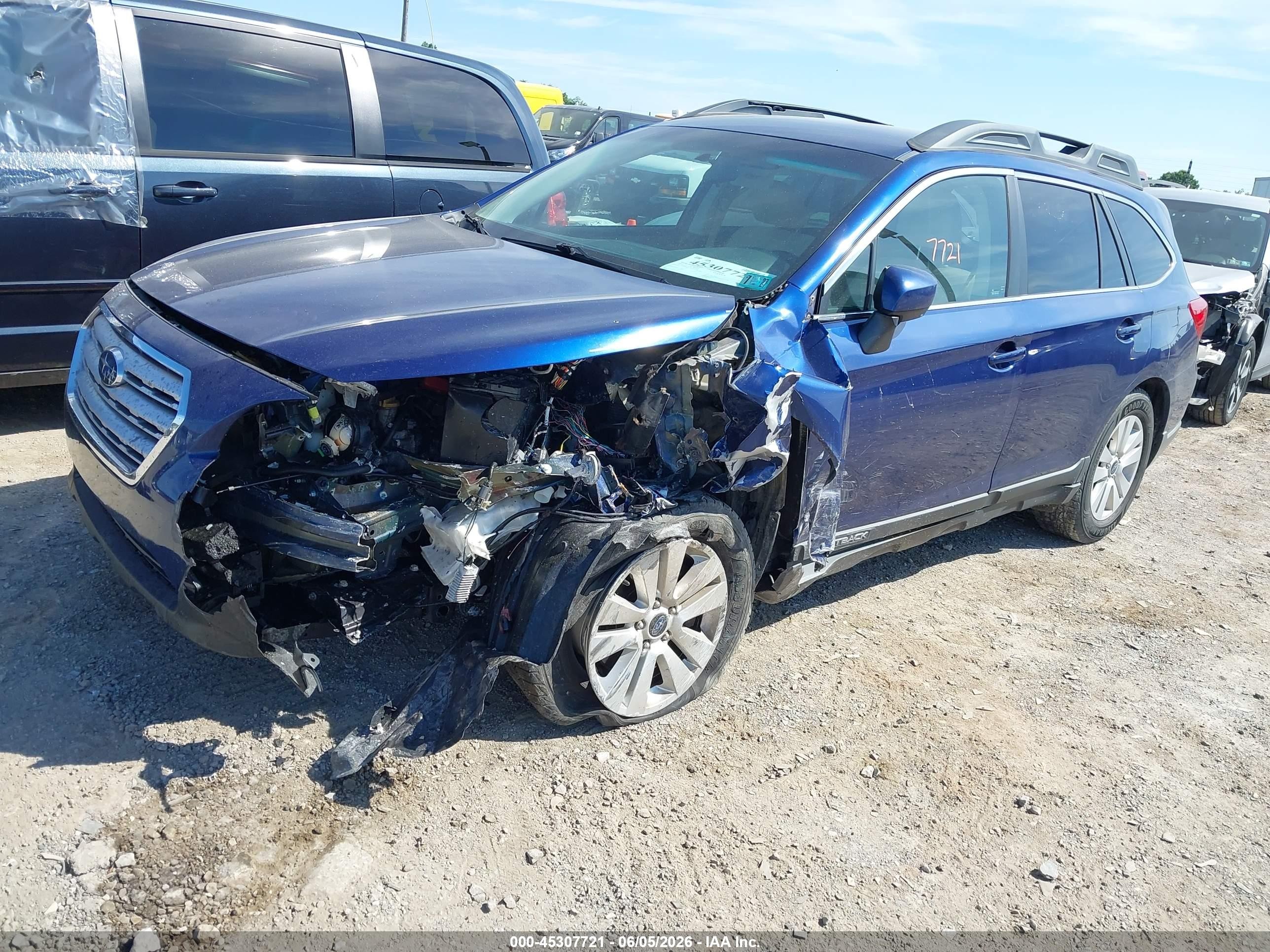 2015 Subaru Outback 2.5i Premium Blue vin: 4S4BSACC7F3307490