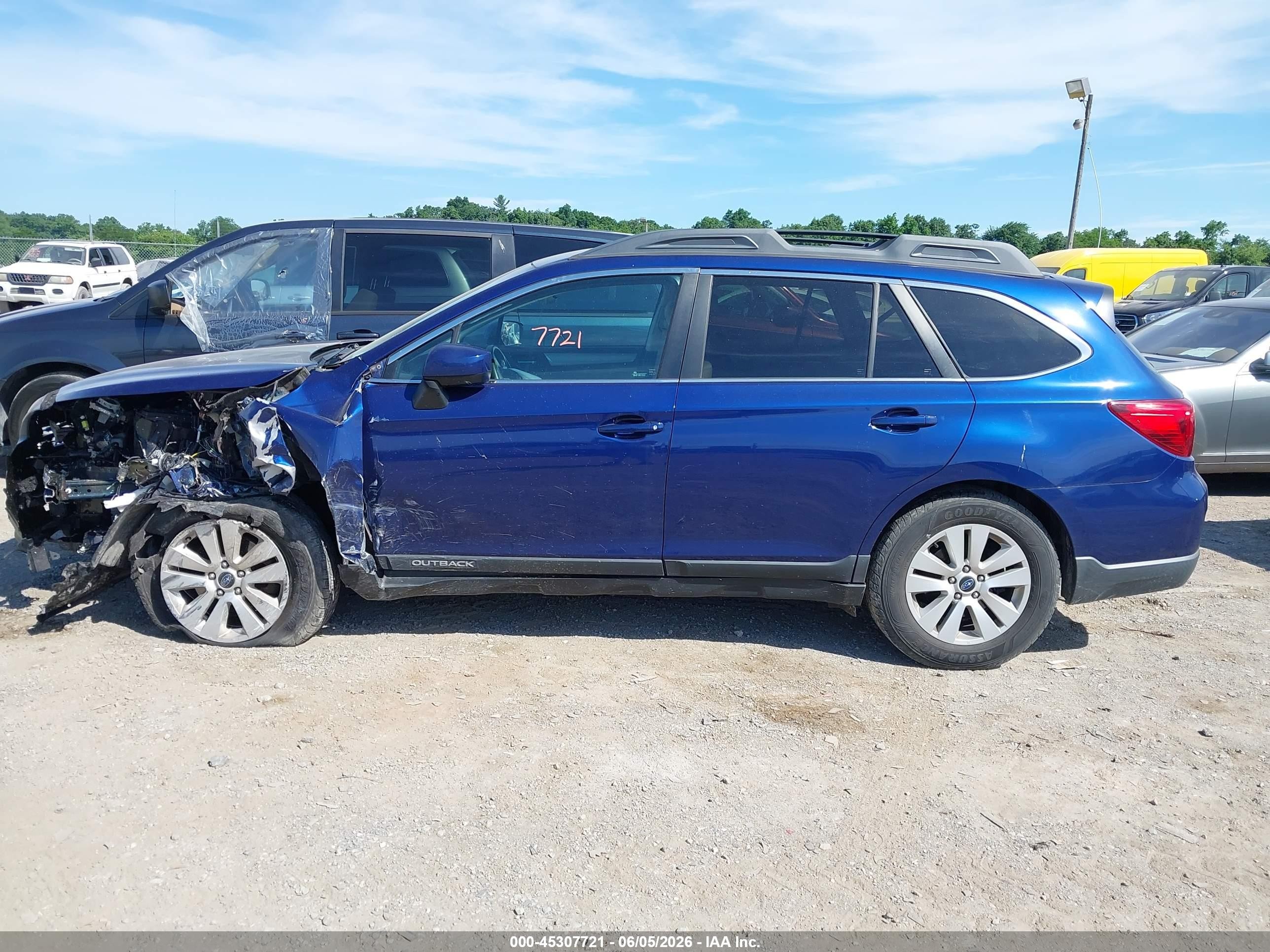2015 Subaru Outback 2.5i Premium Blue vin: 4S4BSACC7F3307490