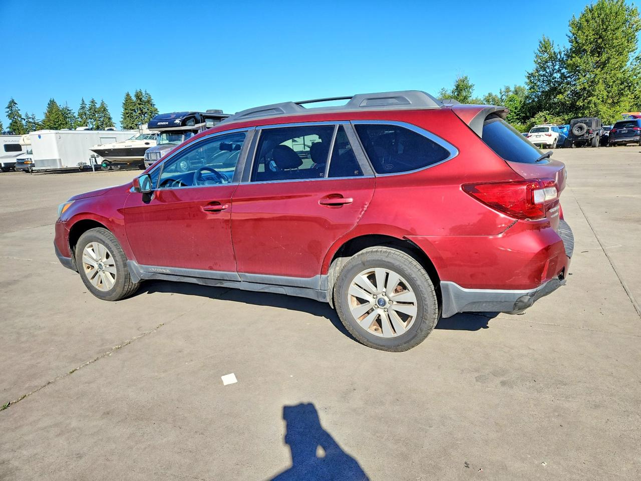 2015 Subaru Outback 2.5i Premium Red vin: 4S4BSACC8F3209083
