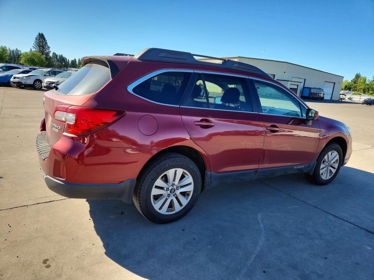 2015 Subaru Outback 2.5i Premium Red vin: 4S4BSACC8F3209083